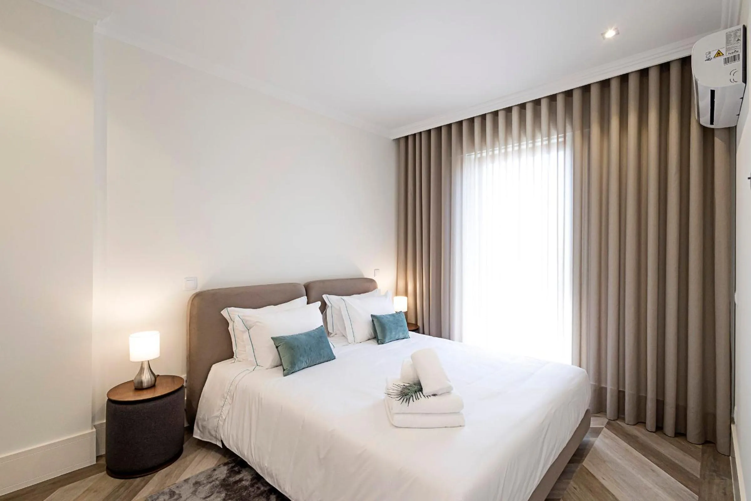 Bed in 19 Nineteen Suites - Espinho