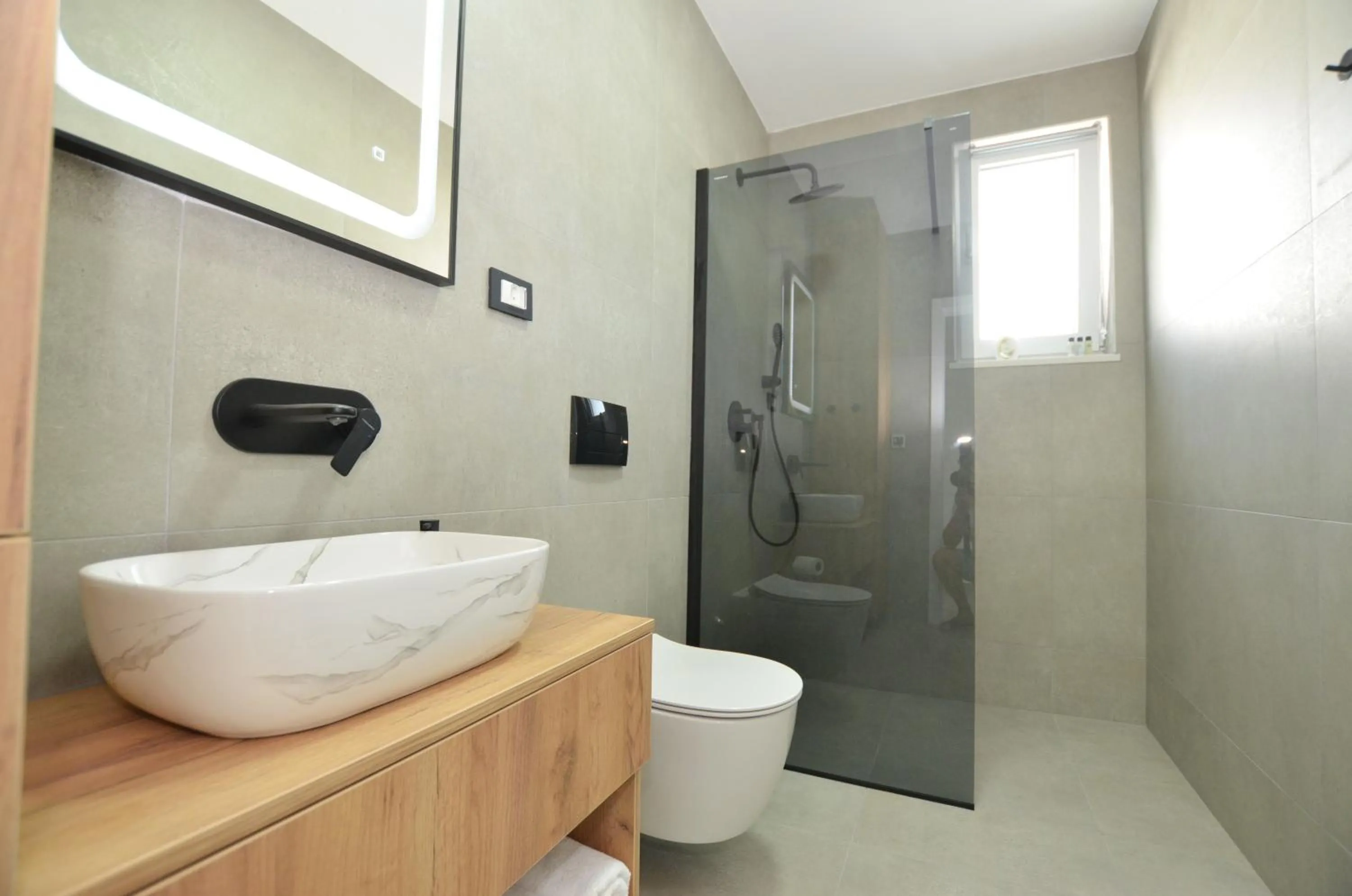 Shower in Villa 5H