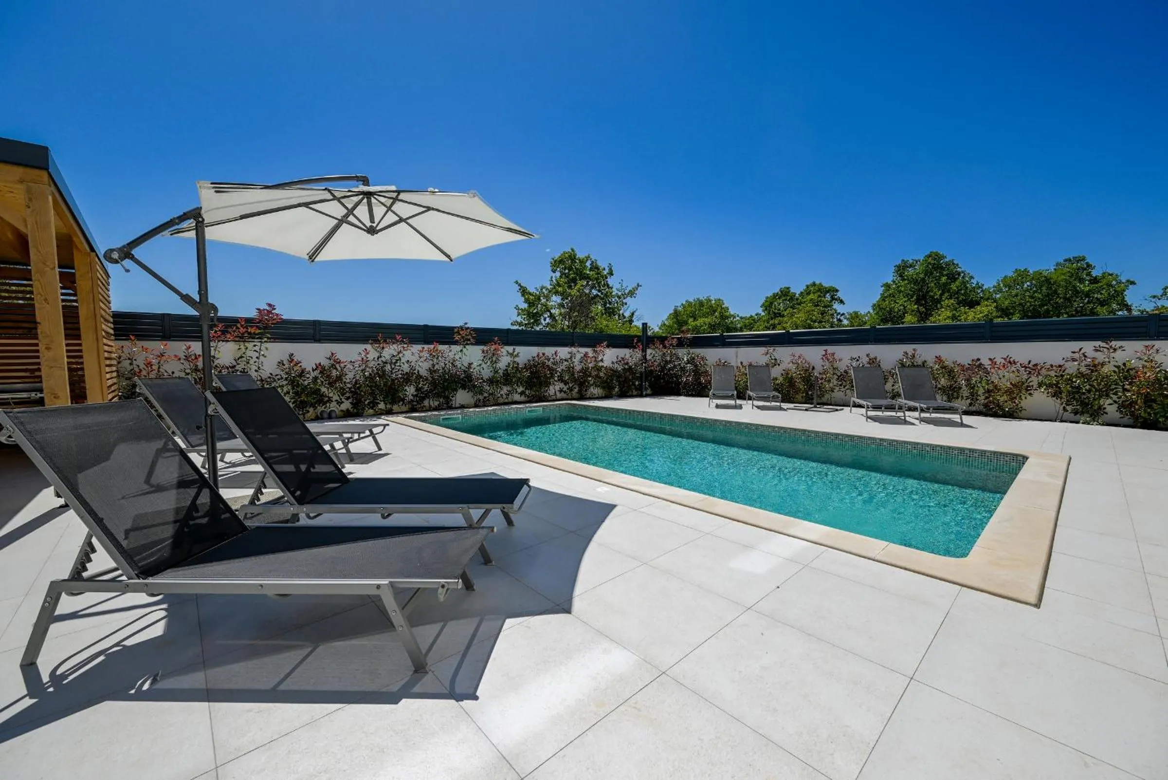 Pool view in Villa 5H