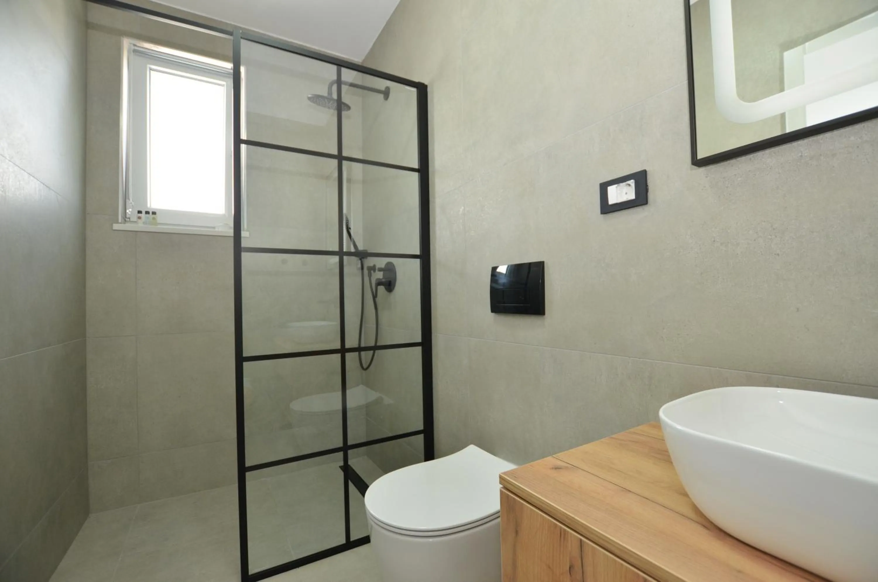 Shower in Villa 5H