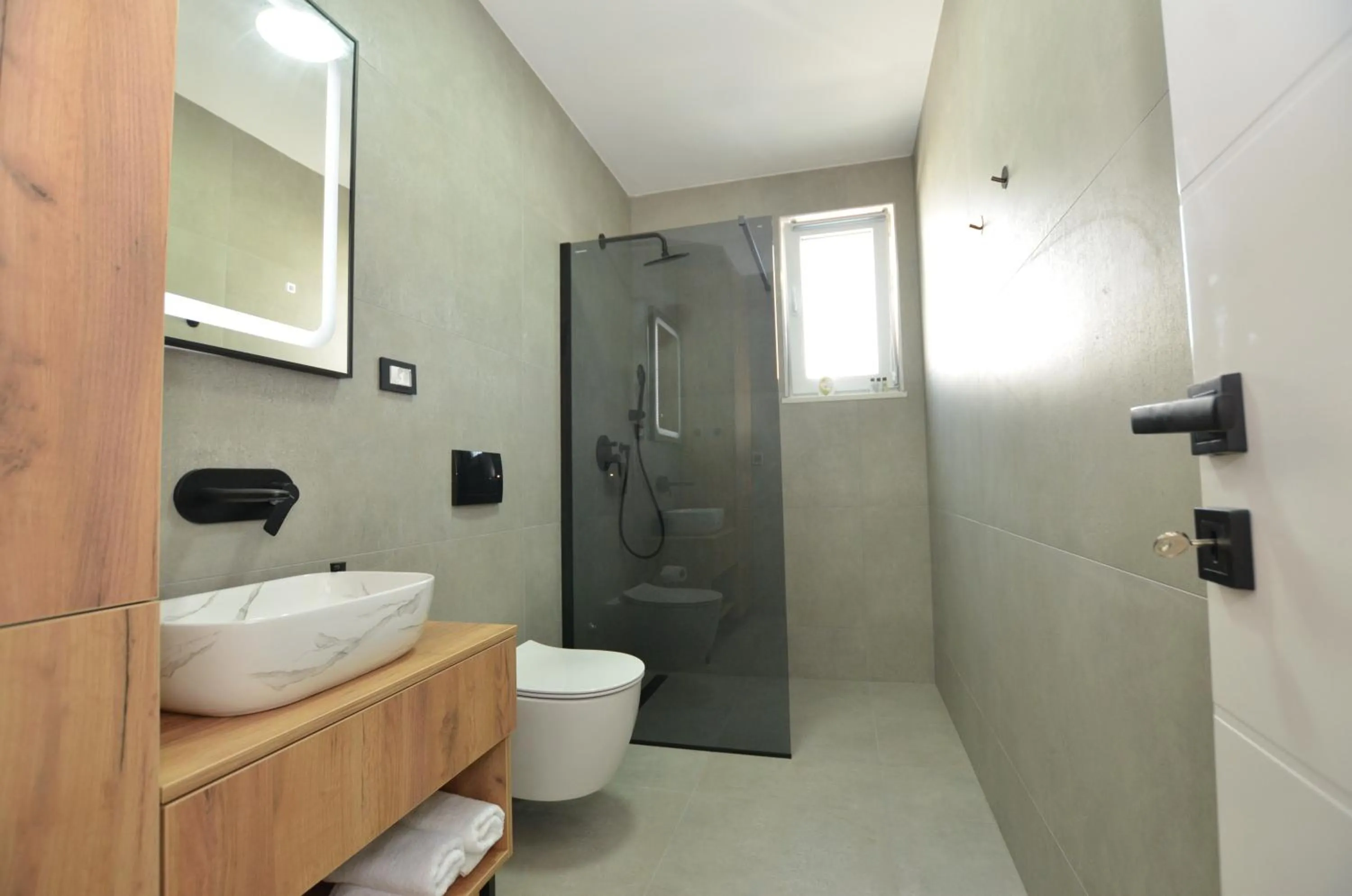 Shower in Villa 5H