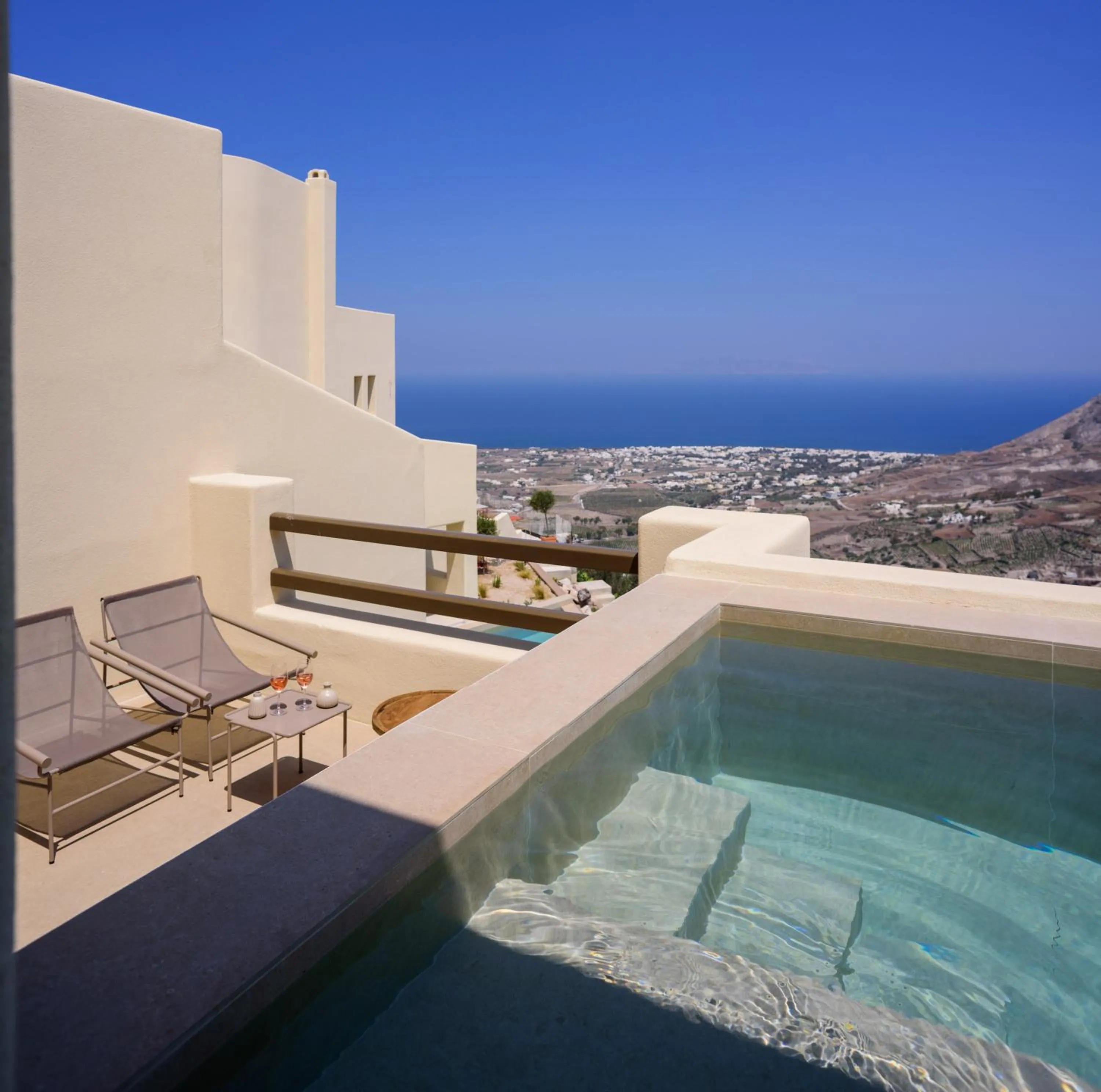 Hot Tub in Elessa Hotel