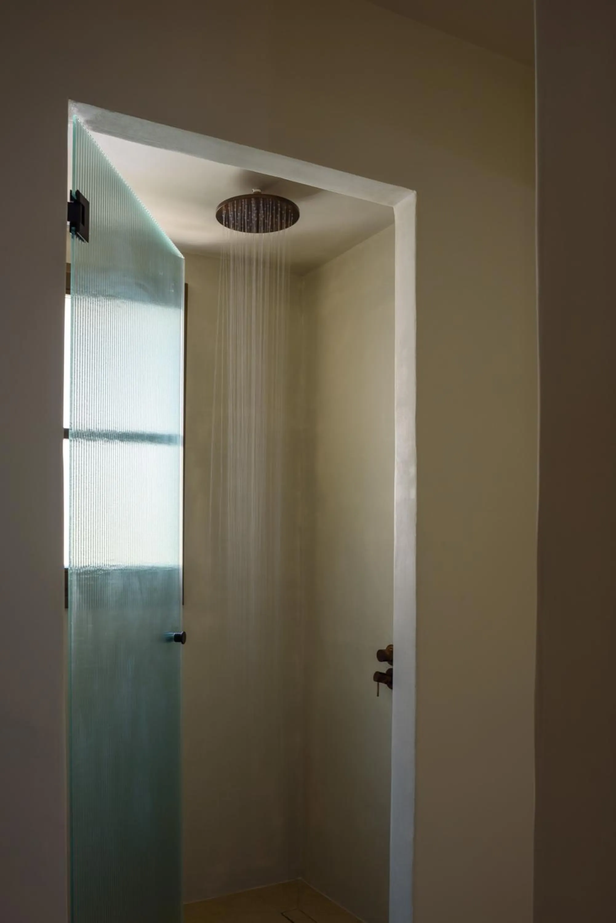 Shower in Elessa Hotel