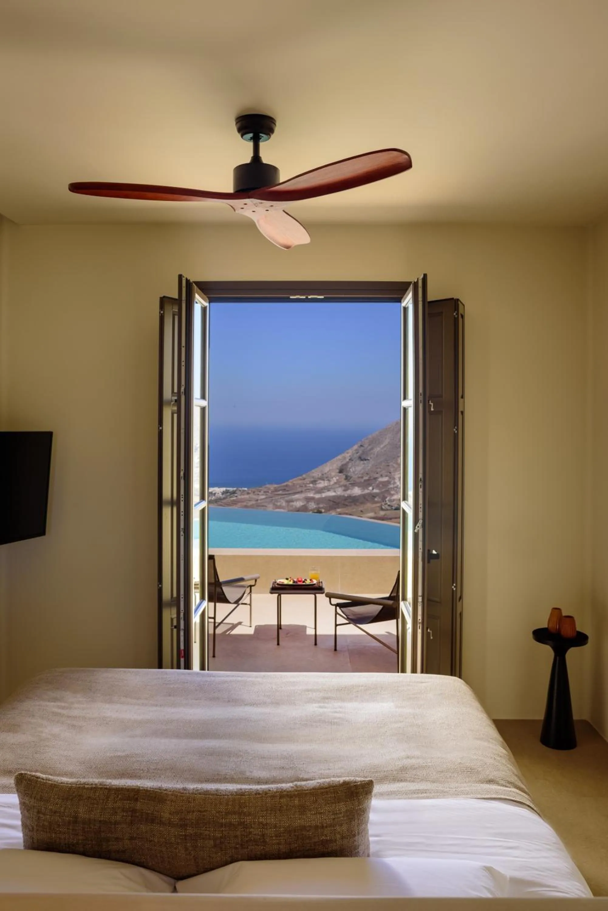 Day, Bed in Elessa Hotel