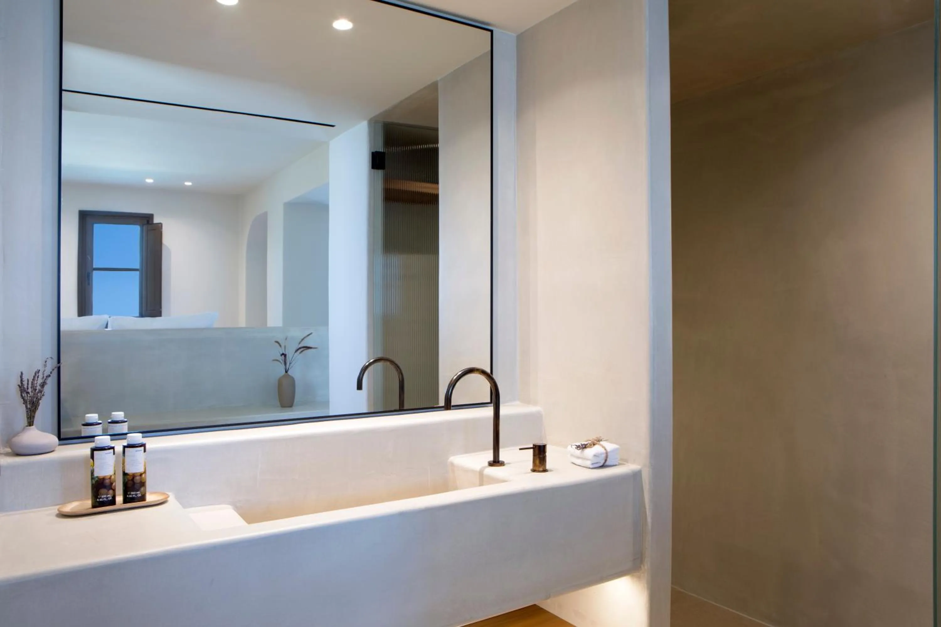 Bathroom in Elessa Hotel