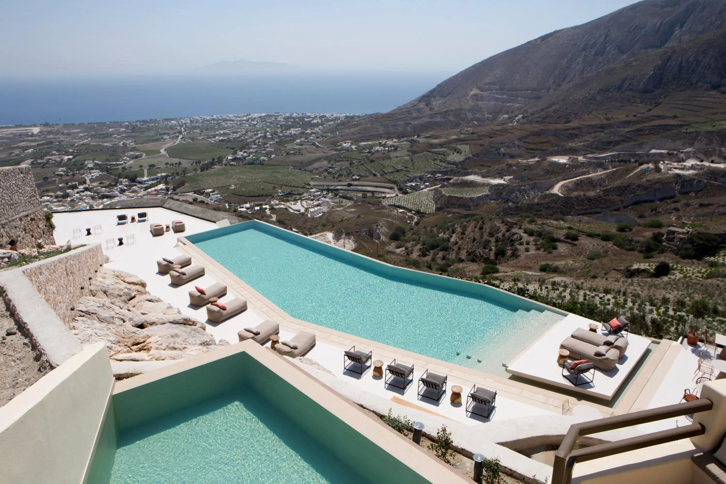 Pool view in Elessa Hotel