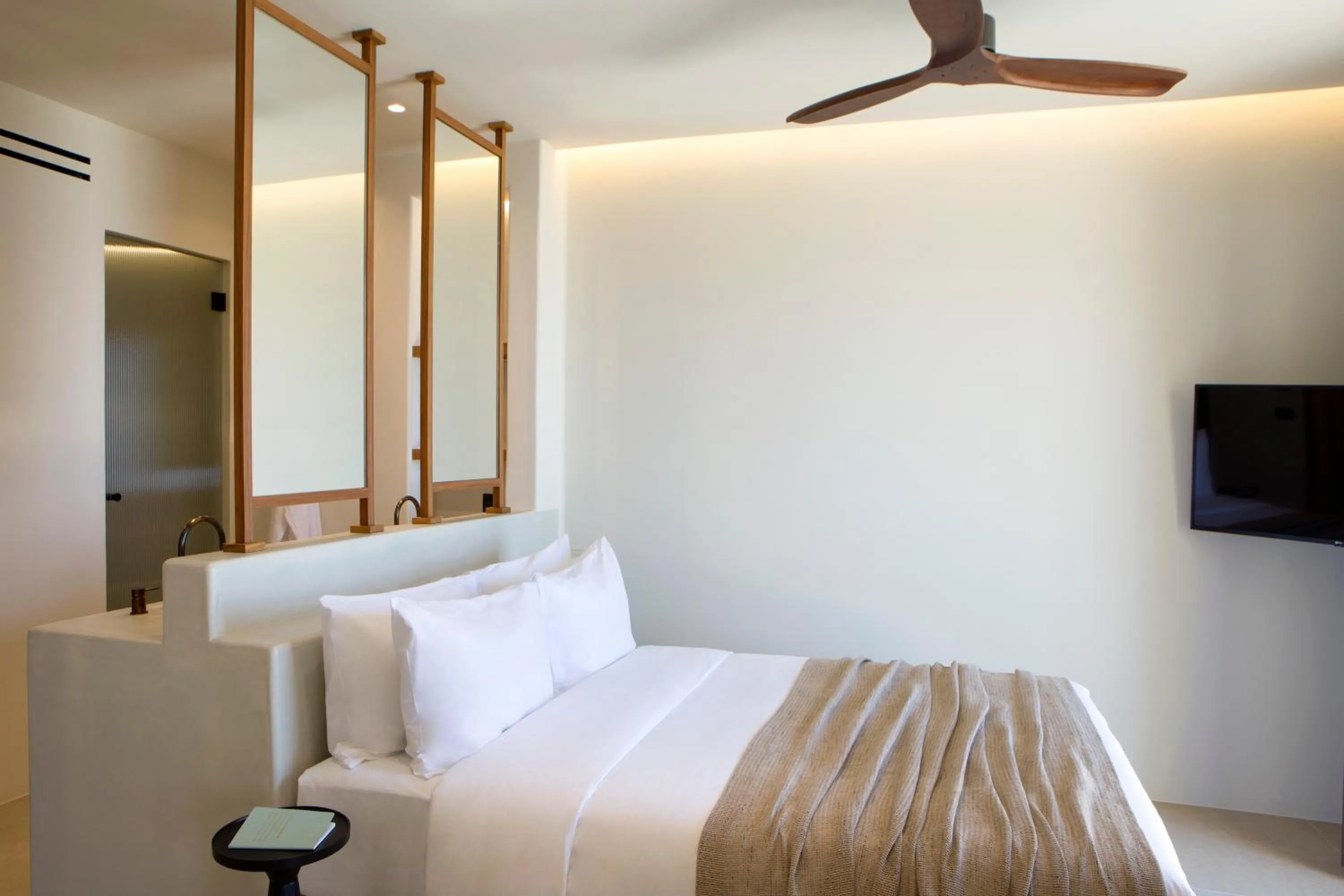 Bedroom, Bed in Elessa Hotel