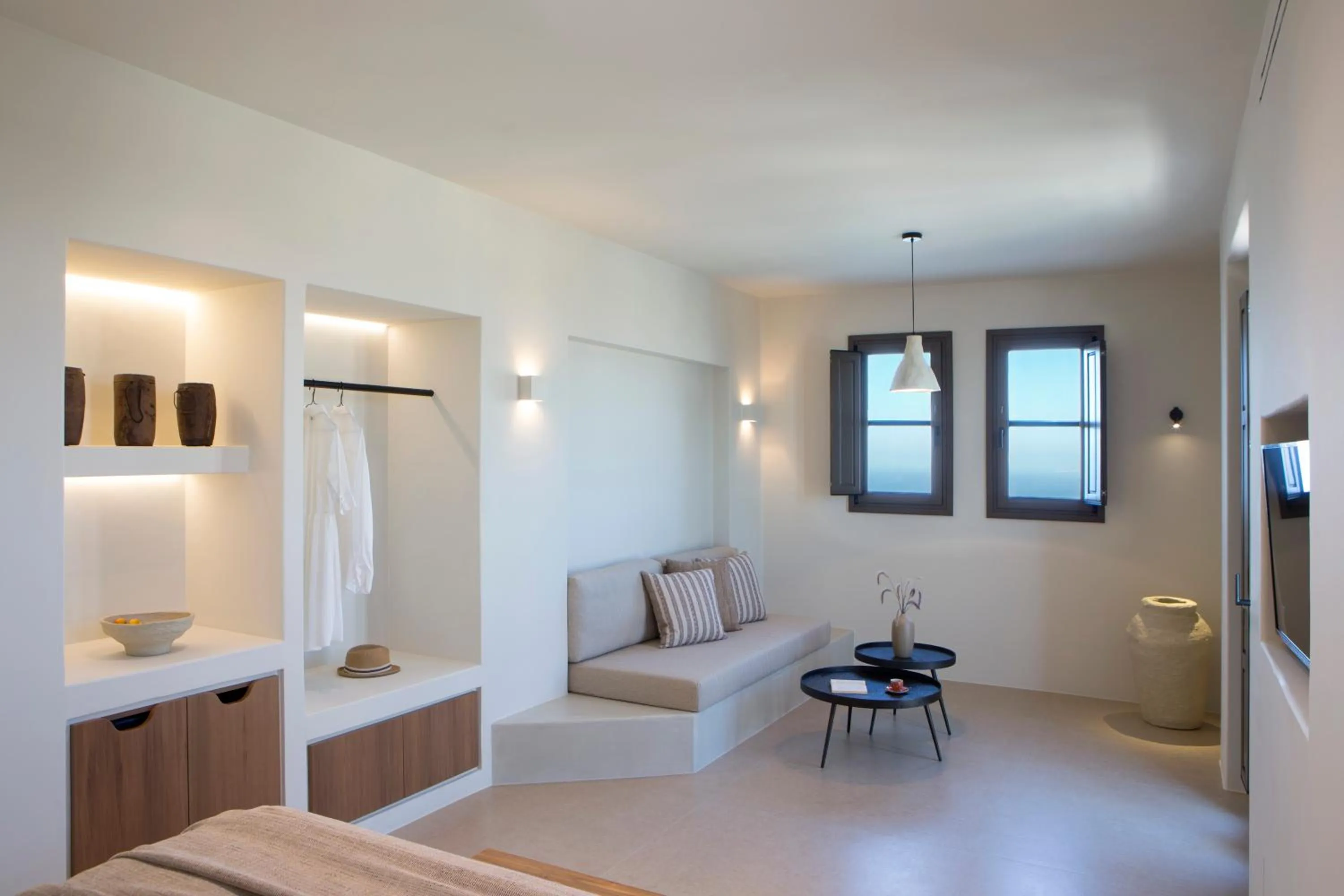 Seating area, Bed in Elessa Hotel