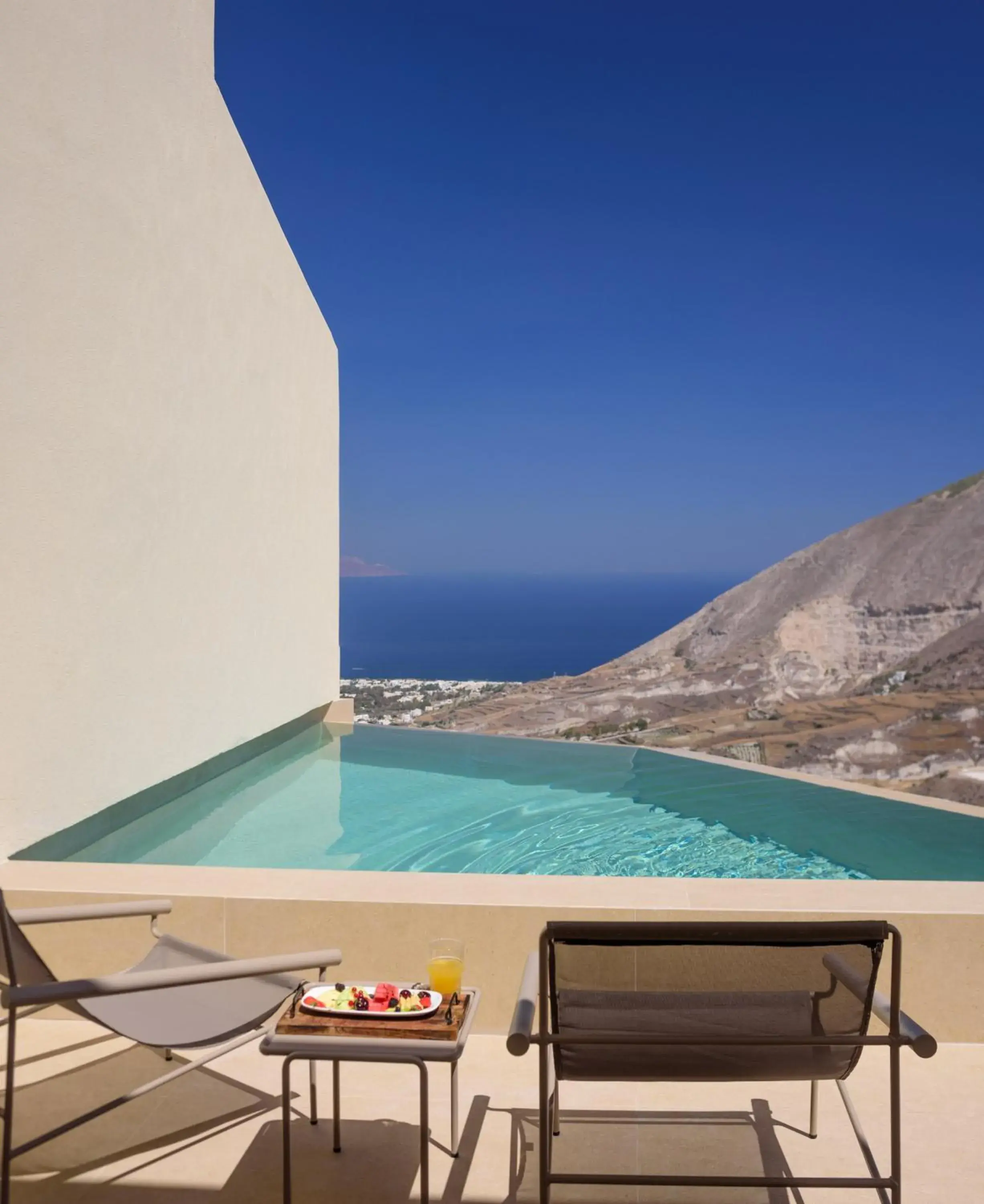 Food and drinks in Elessa Hotel Food and drinks in Elessa Hotel