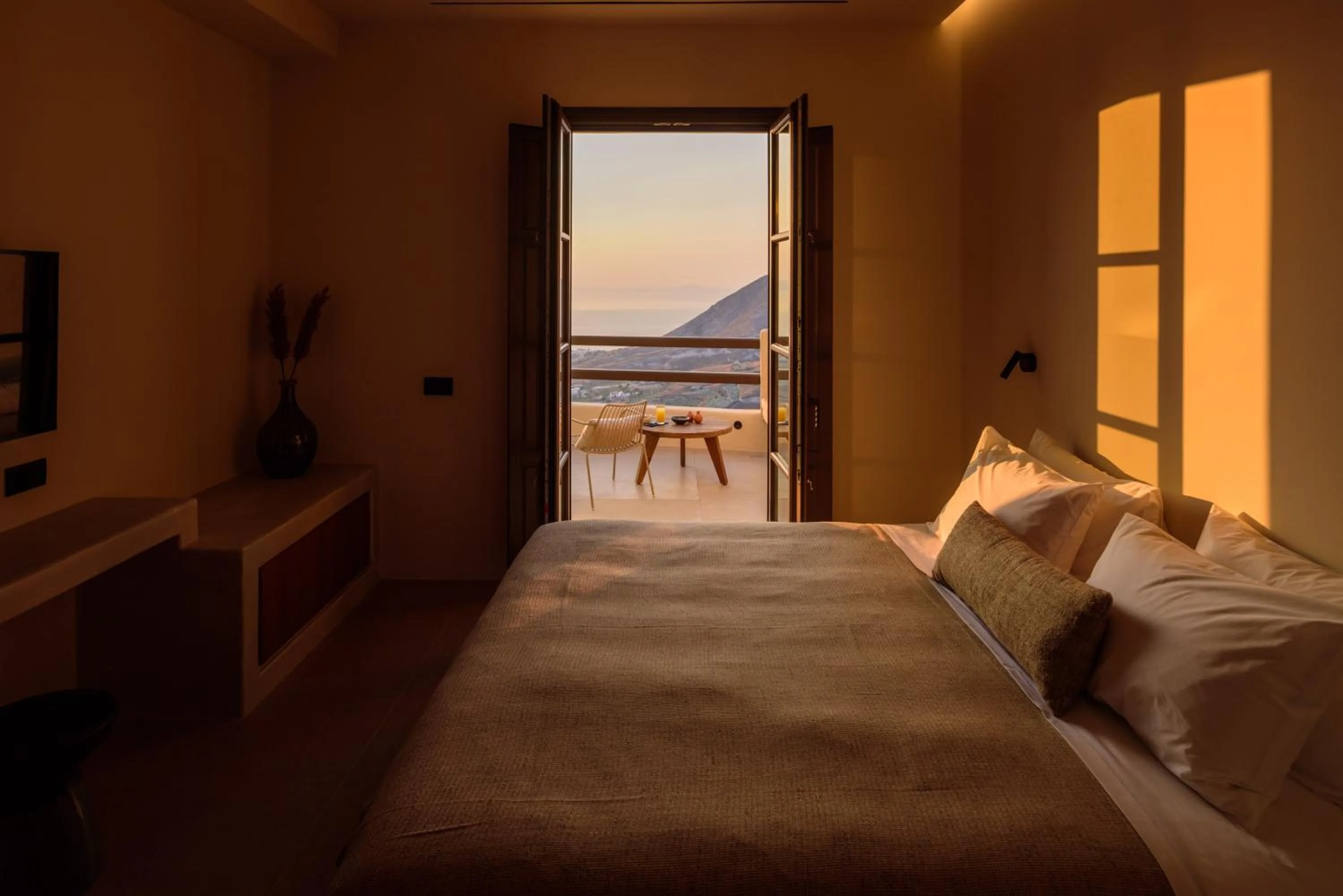 View (from property/room), Bed in Elessa Hotel