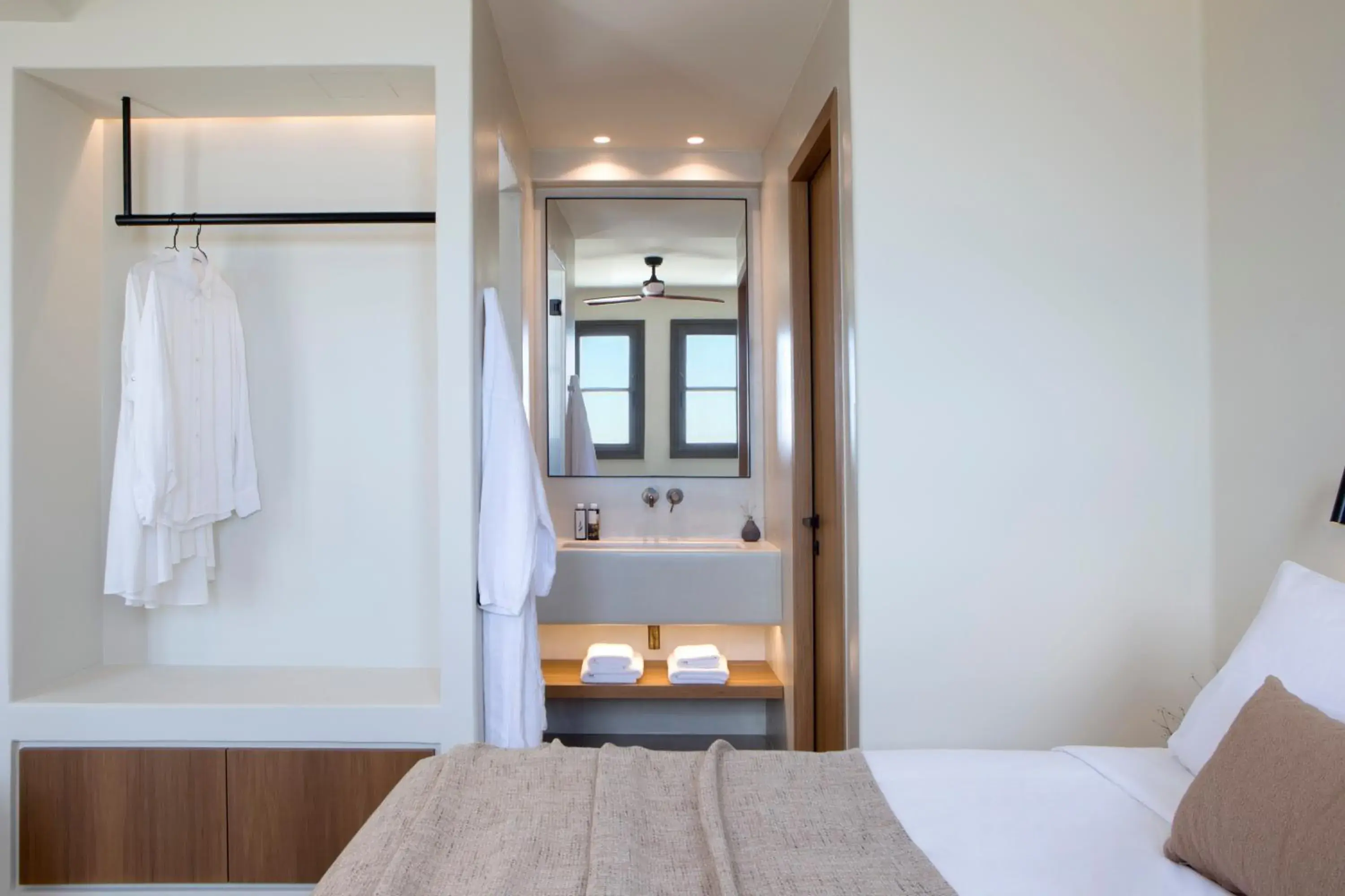 Bathroom, Bed in Elessa Hotel Bathroom, Bed in Elessa Hotel