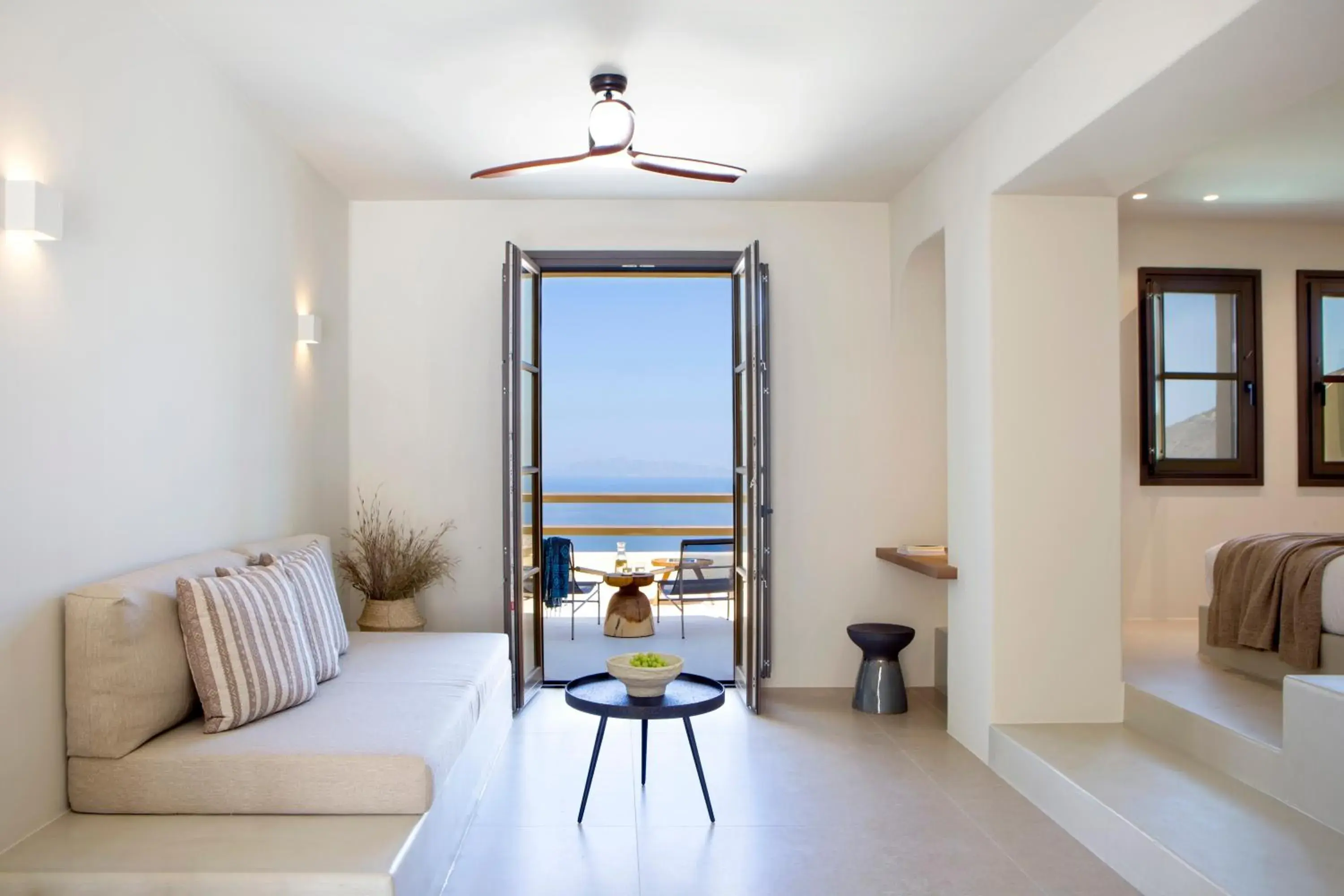 Superior Suite with Heated Plunge Pool and Sea View in Elessa Hotel Superior Suite with Heated Plunge Pool and Sea View in Elessa Hotel