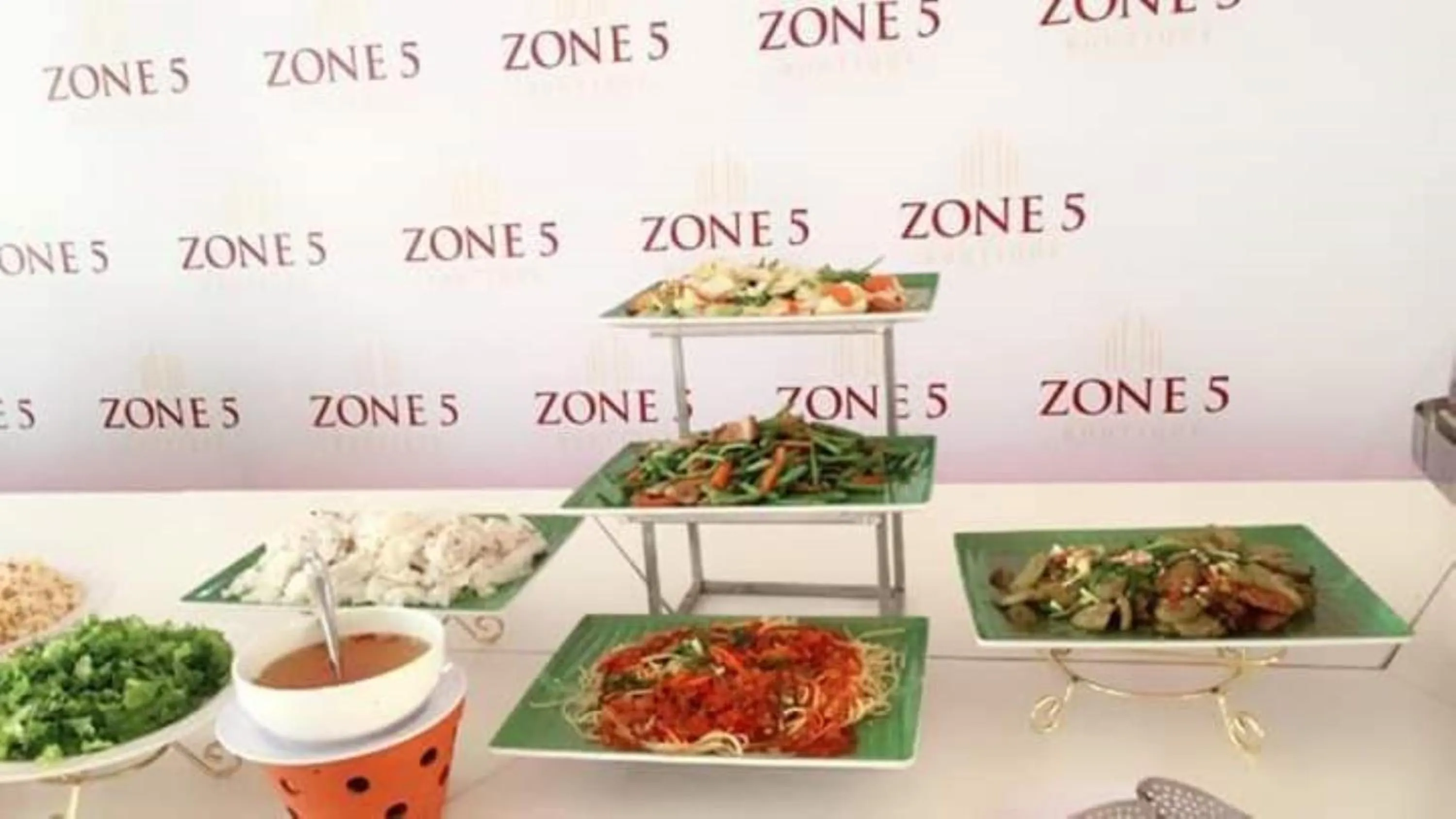 Food and drinks in Zone 5 Boutique Hotel