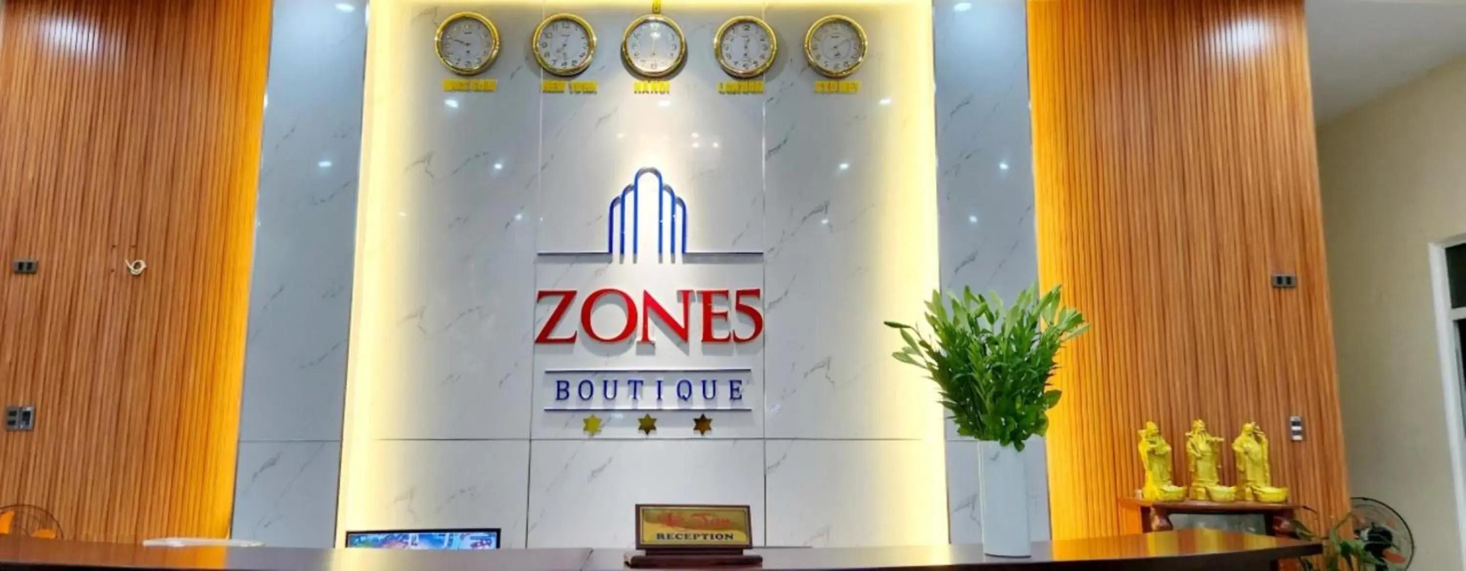 Lobby or reception in Zone 5 Boutique Hotel Lobby or reception in Zone 5 Boutique Hotel