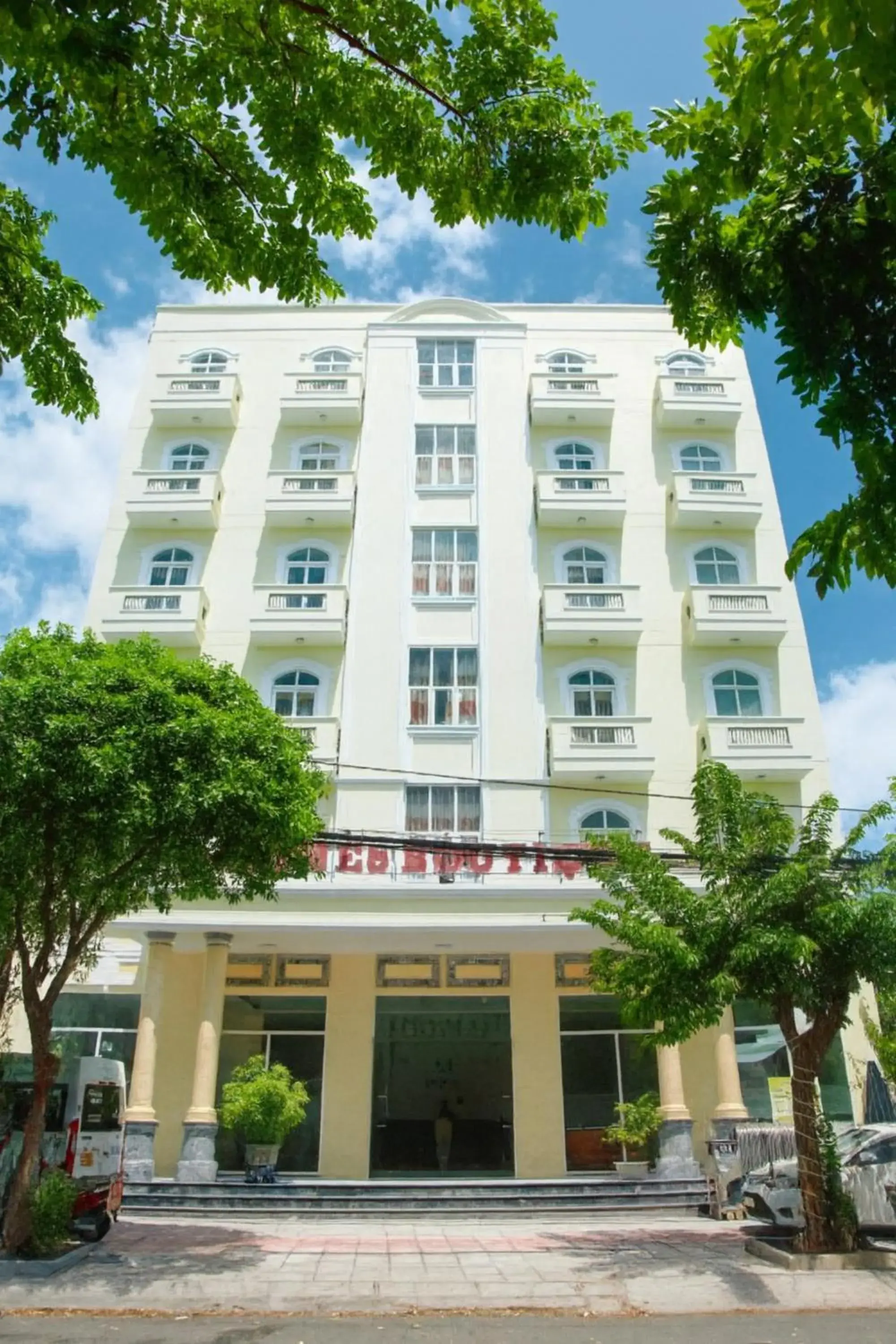 Property building in Zone 5 Boutique Hotel Property building in Zone 5 Boutique Hotel