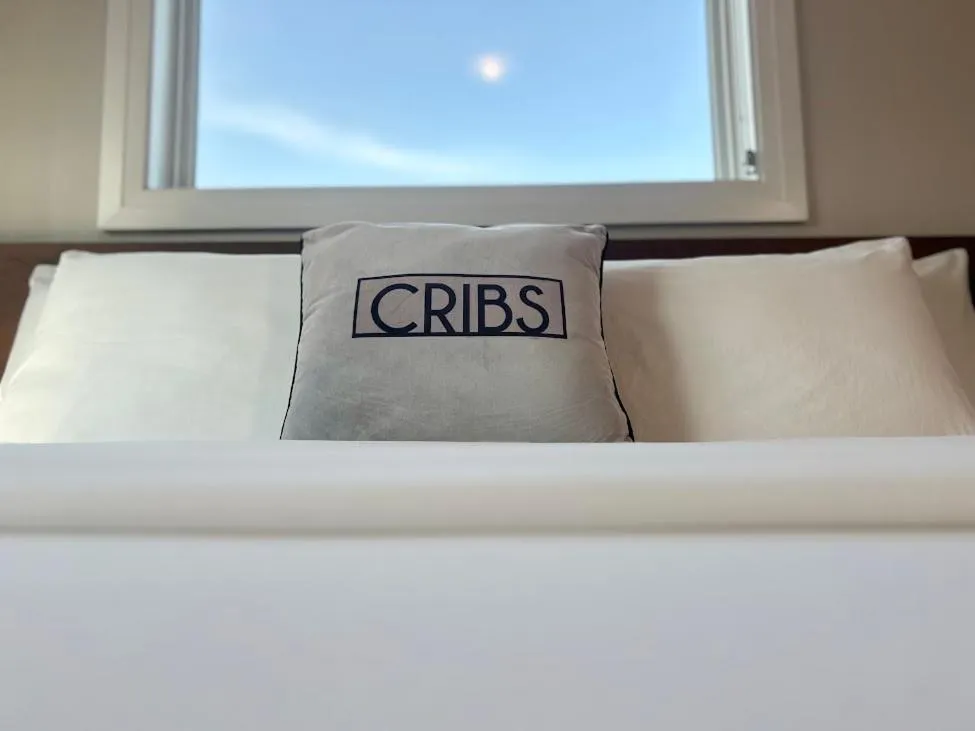 Bed in Cribs on the Hill