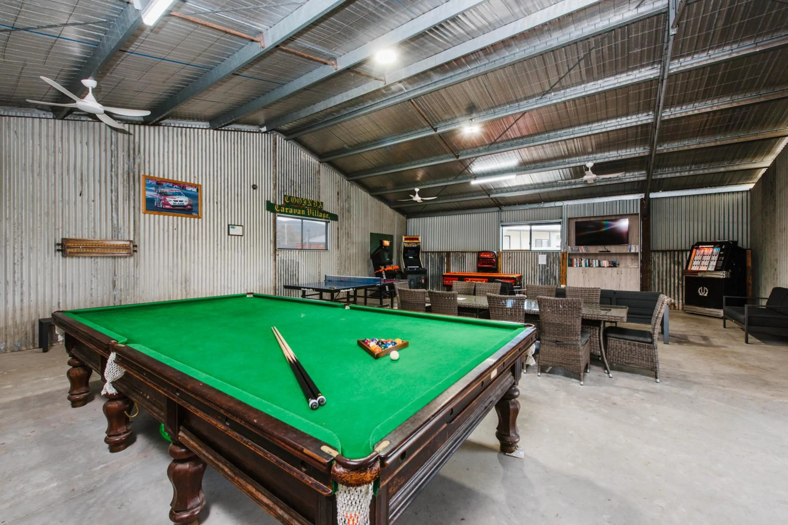 Billiard in Mudgee Valley Park