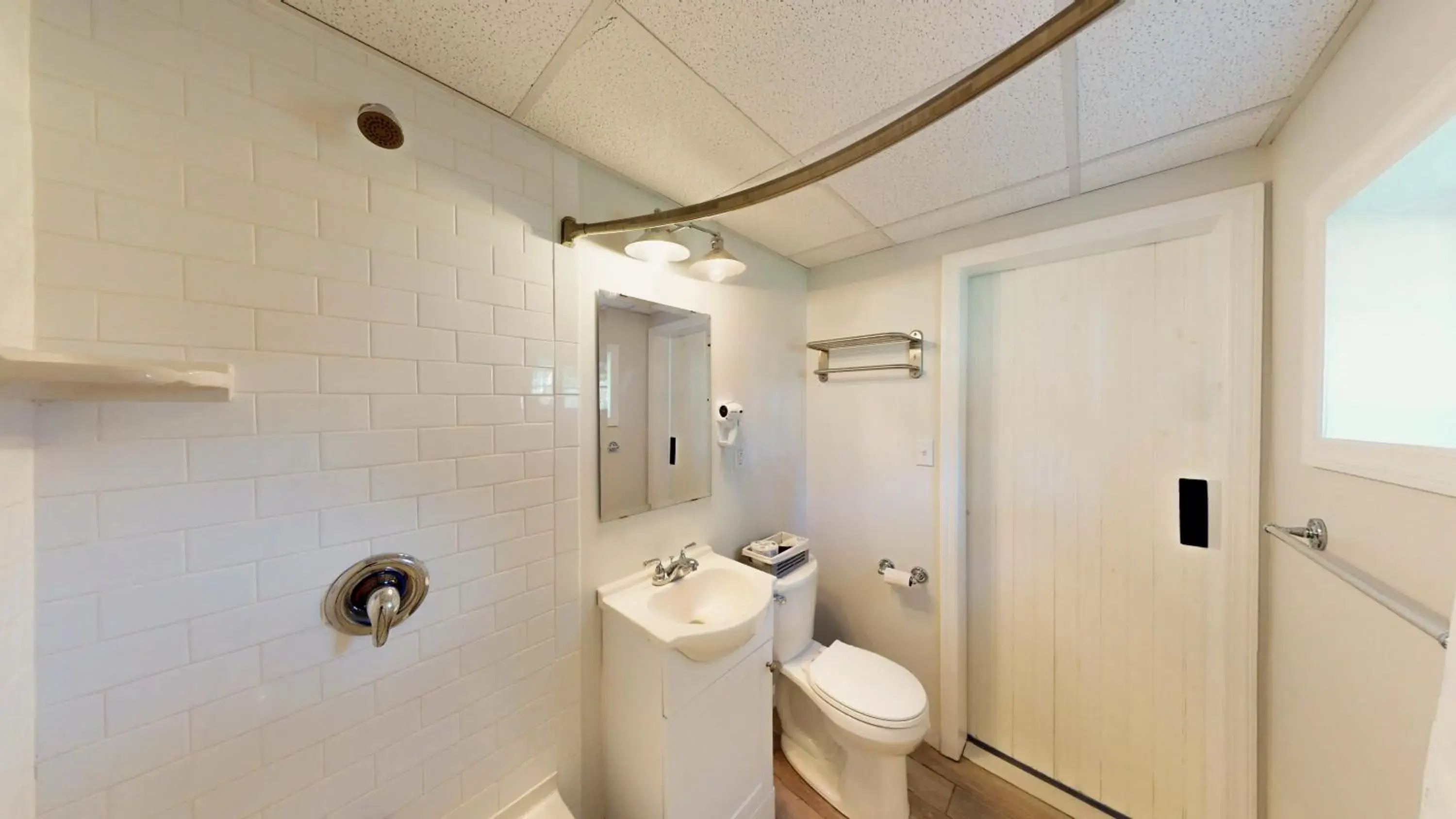 Deluxe Queen Room in The Cape Deluxe Queen Room in The Cape