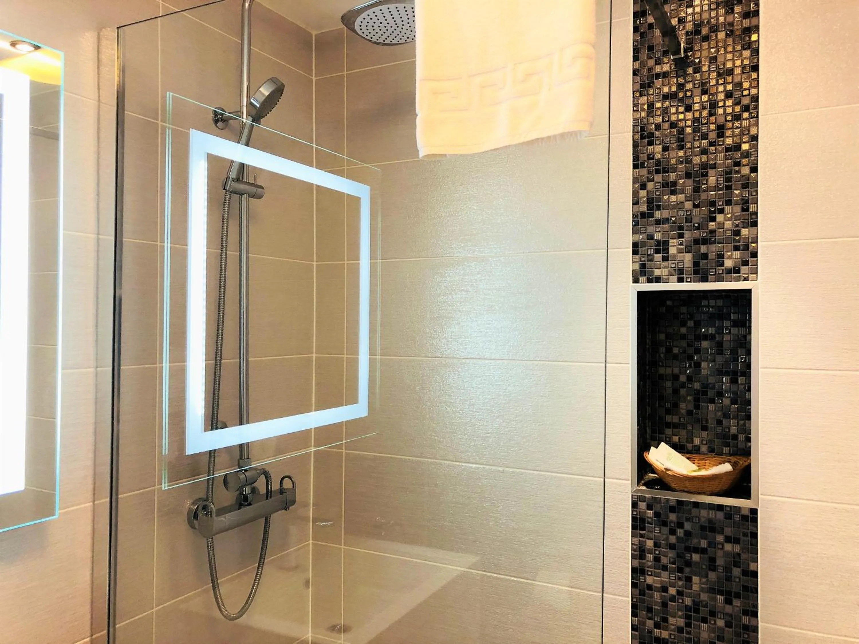 Bedroom in Ilfracombe House Hotel - near Cliffs Pavilion