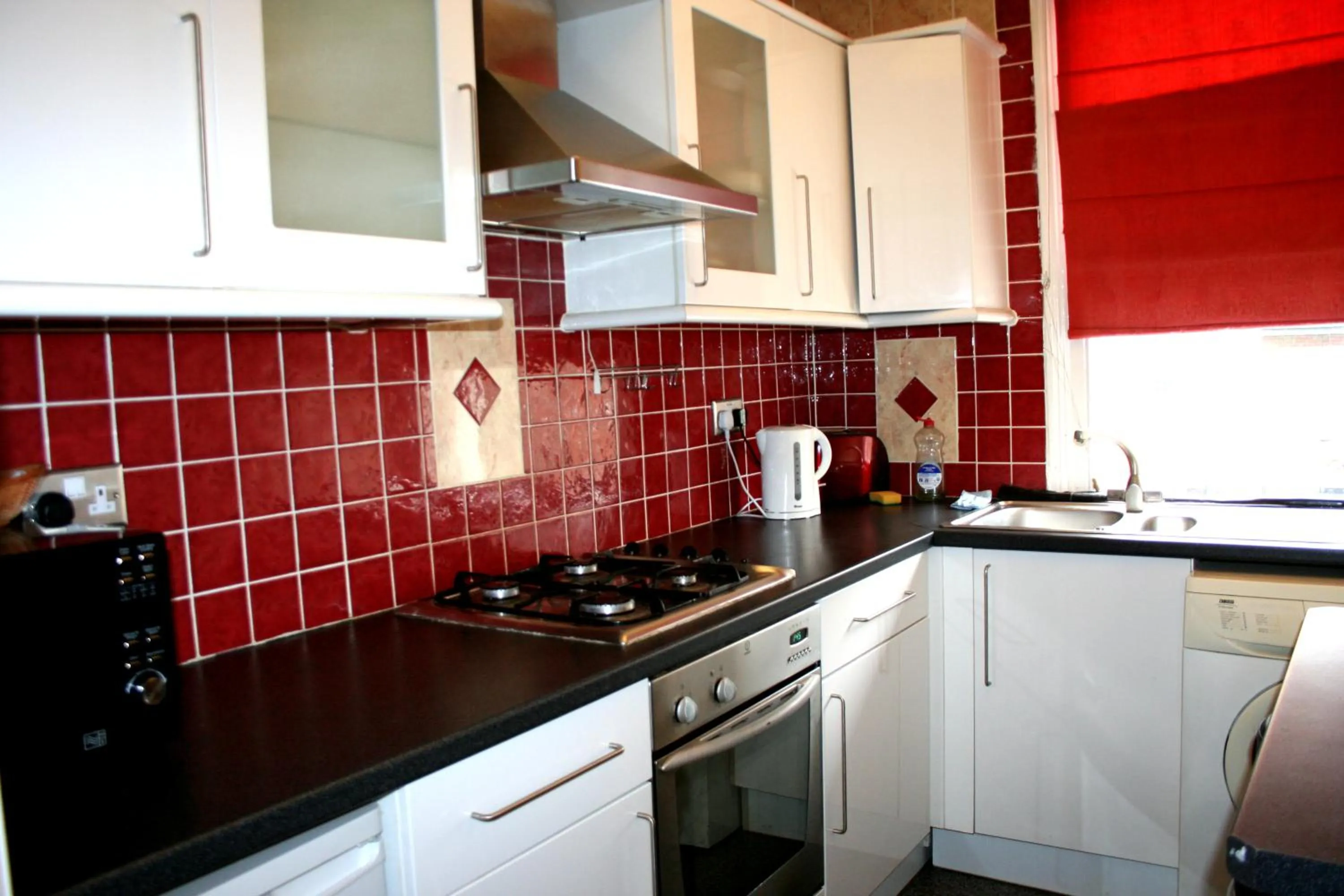 Kitchen or kitchenette in Ilfracombe House Hotel - near Cliffs Pavilion