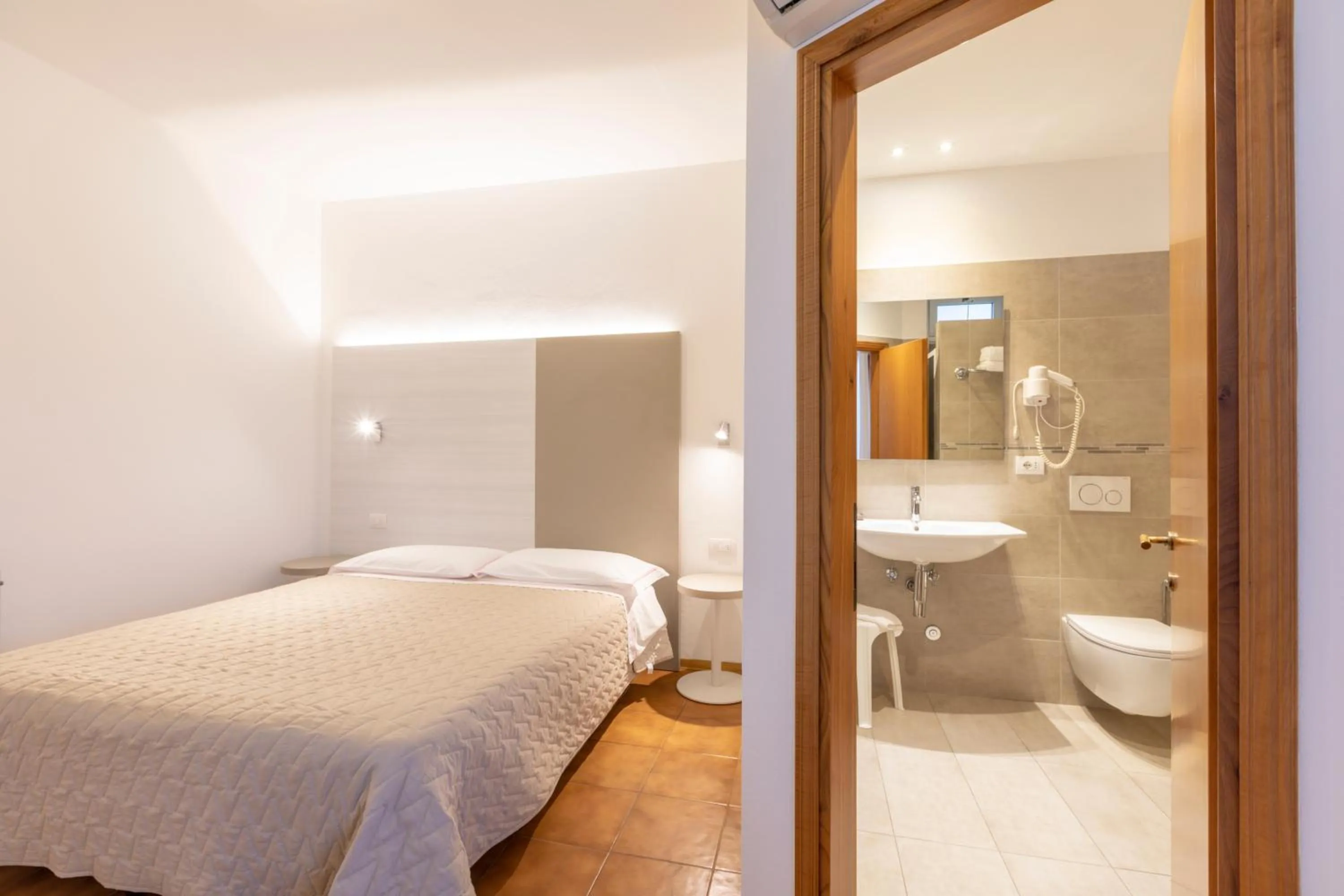 Bathroom, Bed in Residence Piccolo