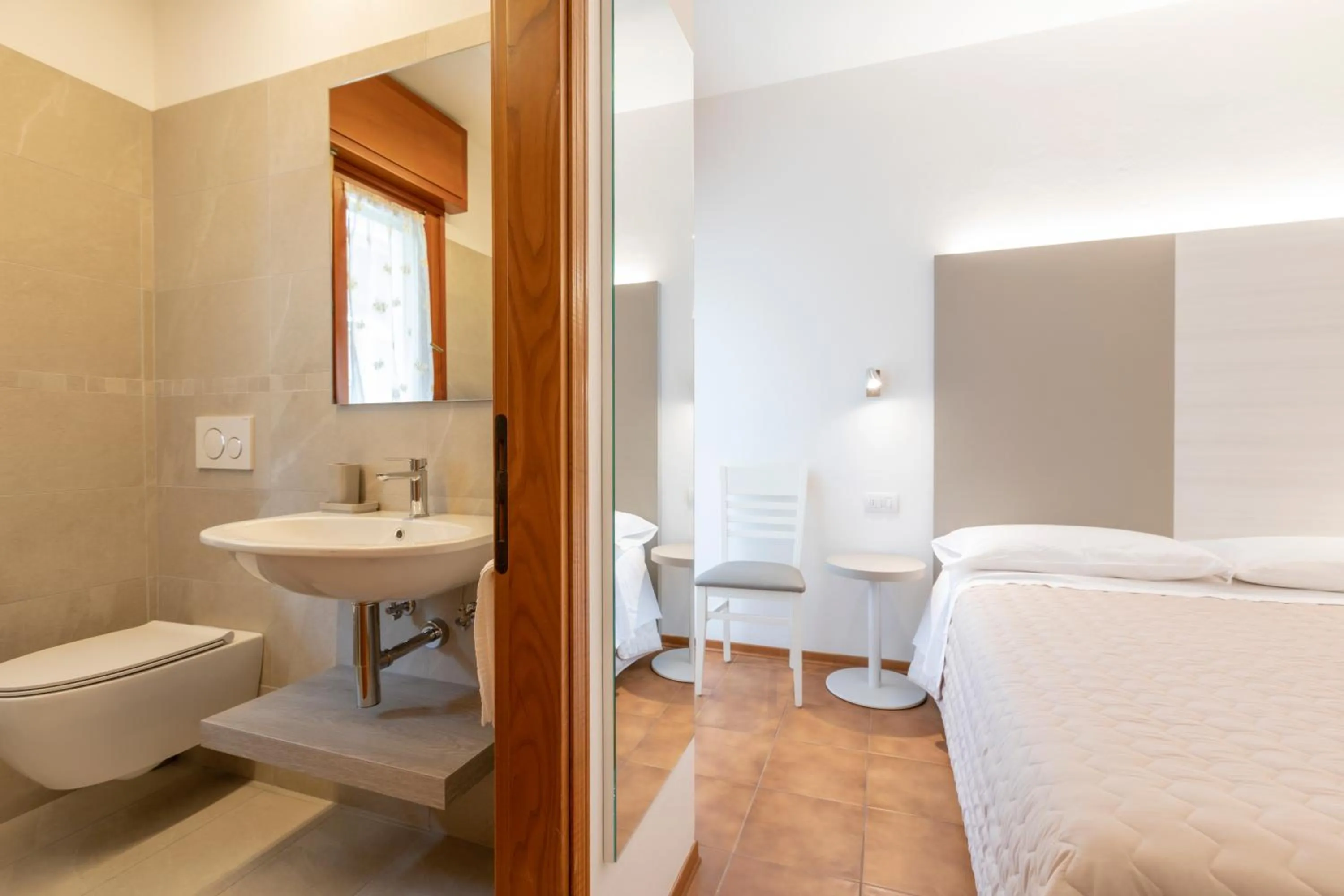 Bathroom, Bed in Residence Piccolo