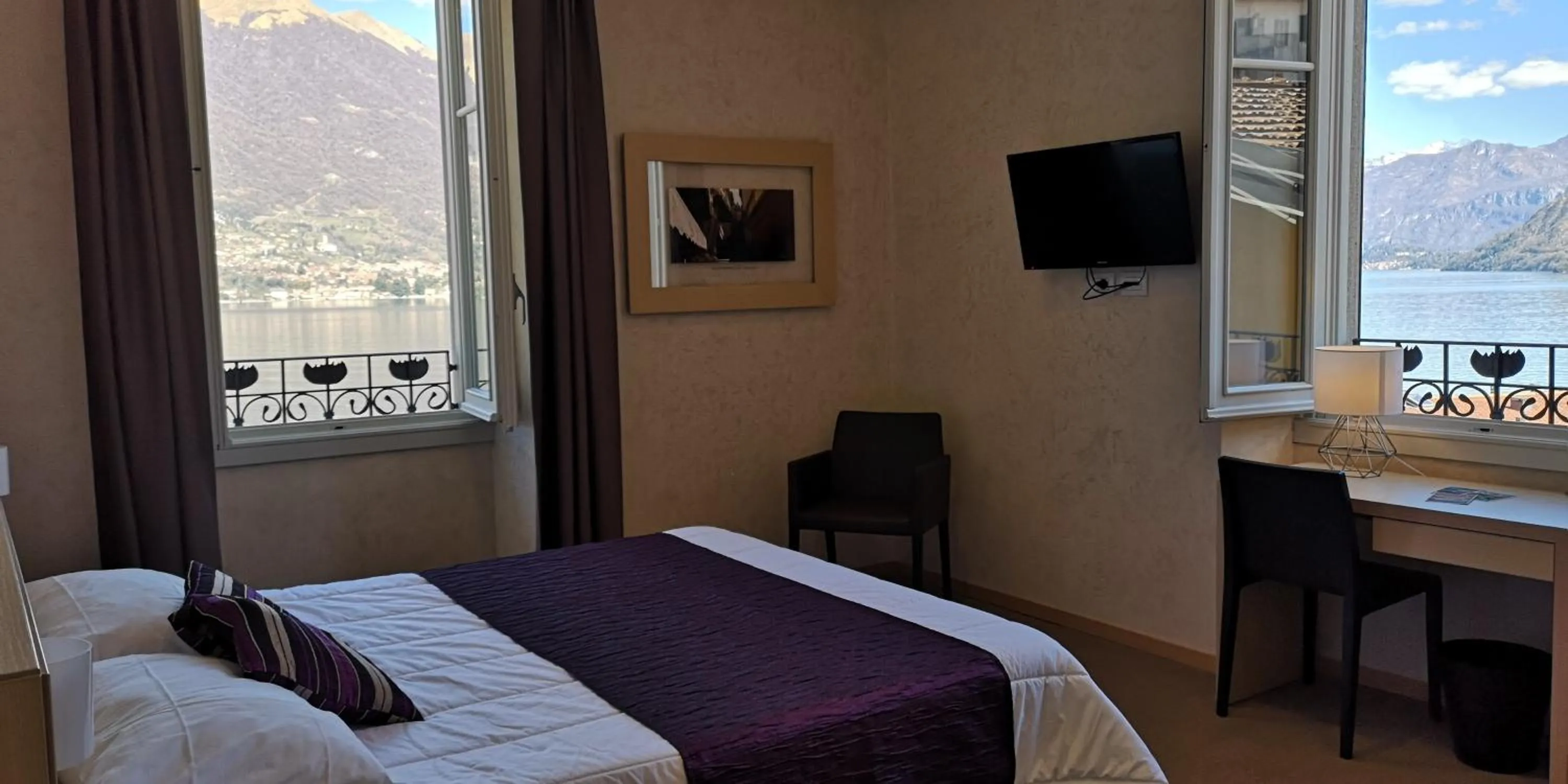 Bed in Hotel Helvetia