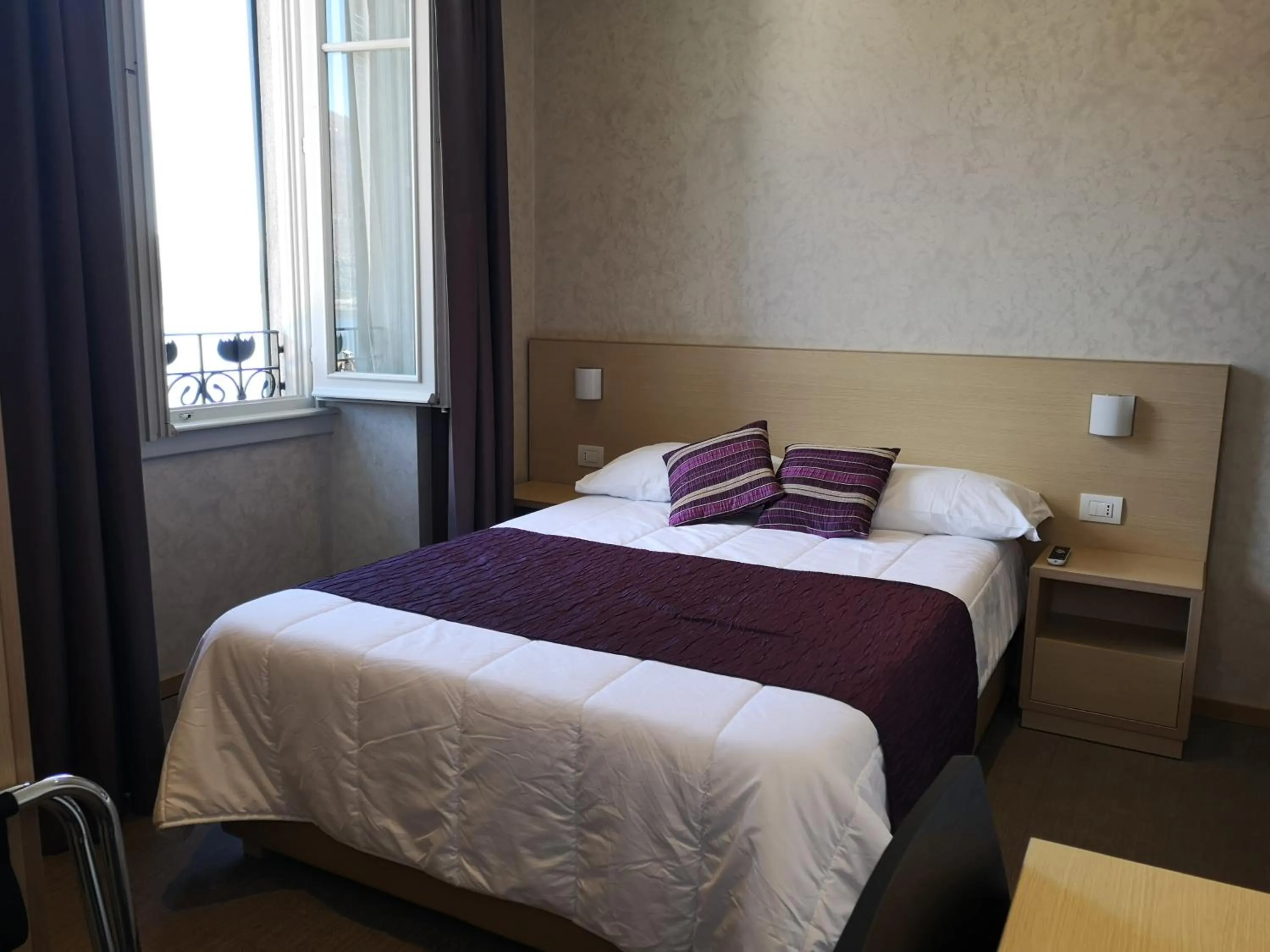 Photo of the whole room, Bed in Hotel Helvetia