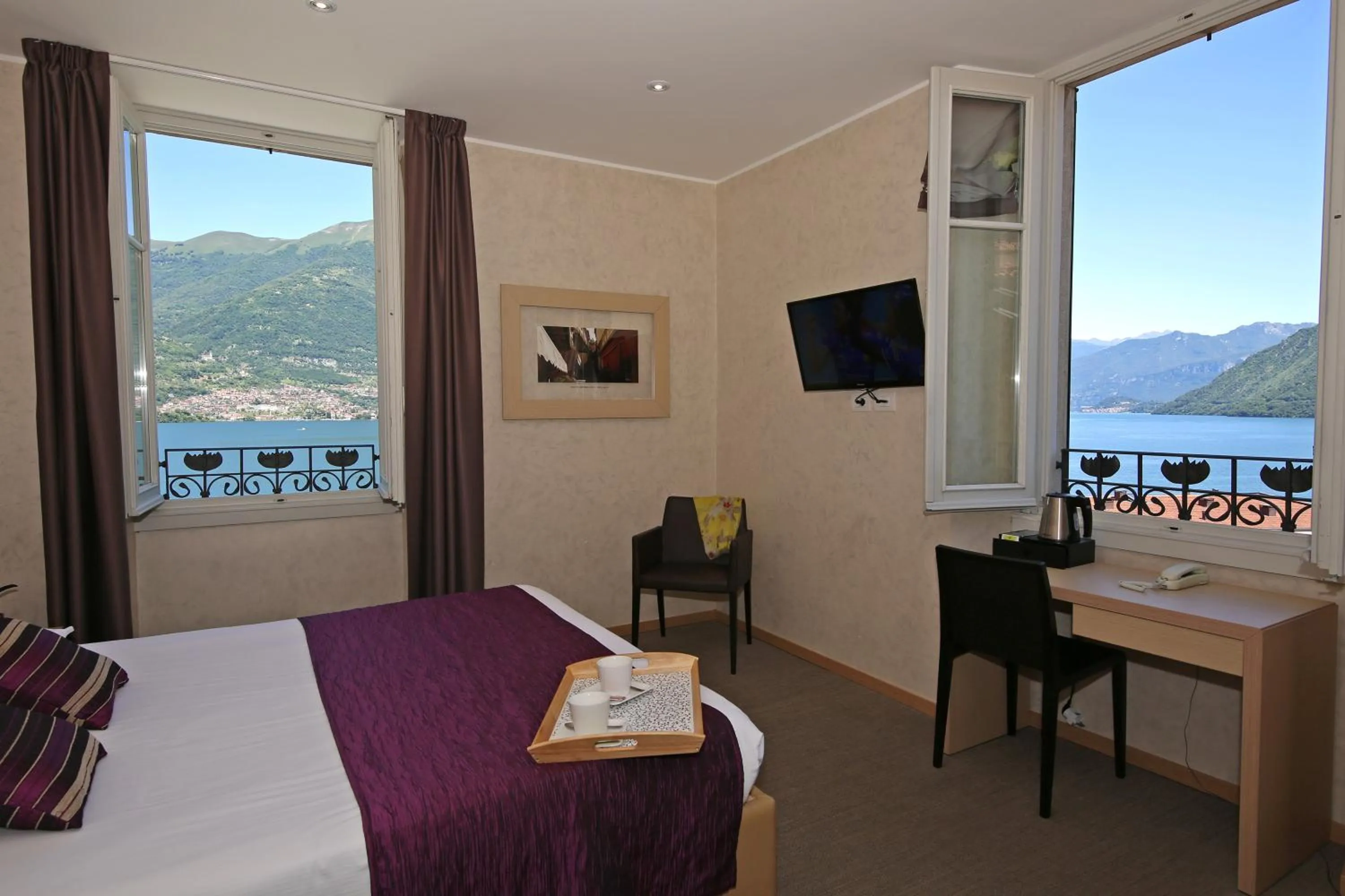 Bed in Hotel Helvetia