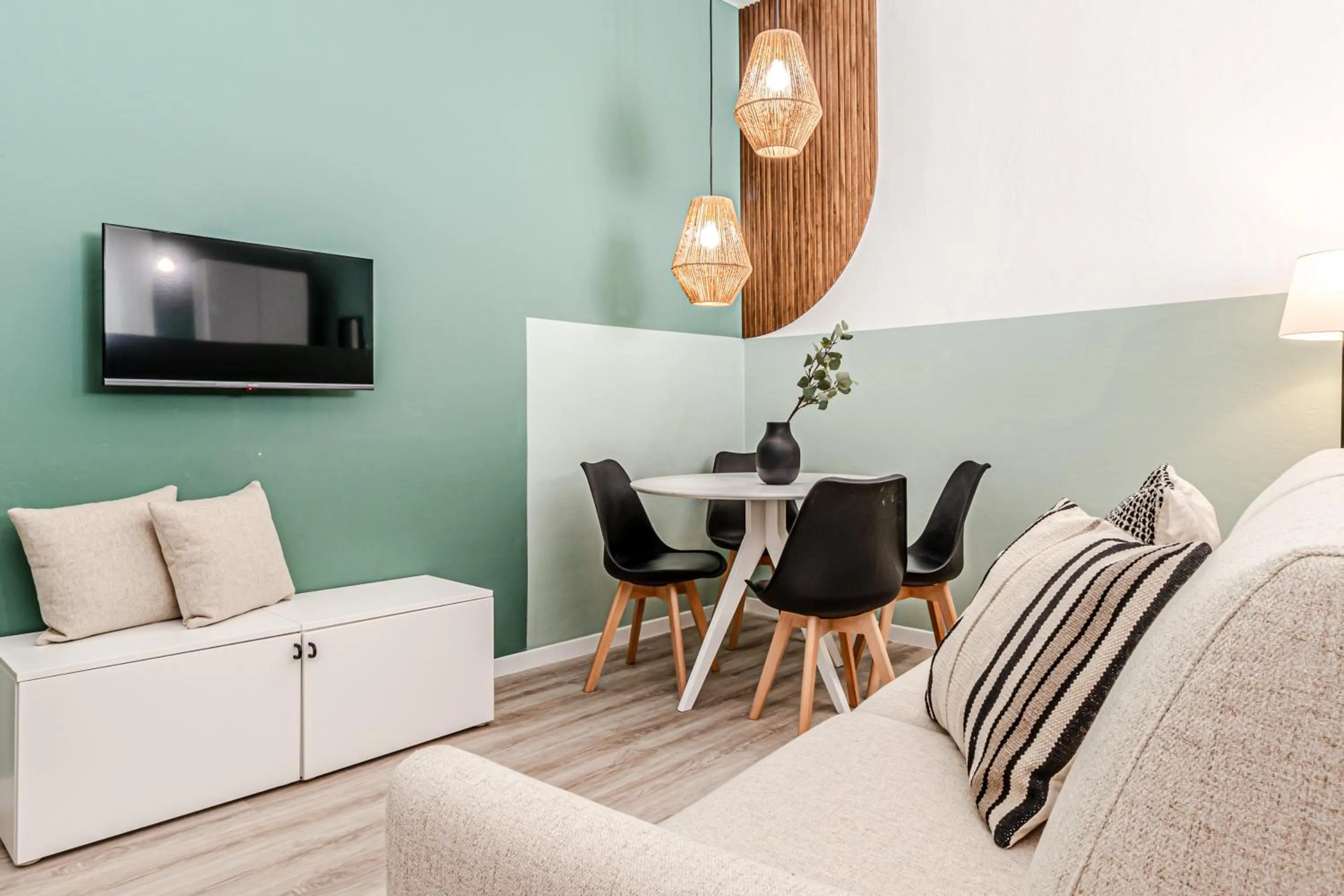 Living room in Japandi, Appartamento Zona Porto Mediceo Livorno