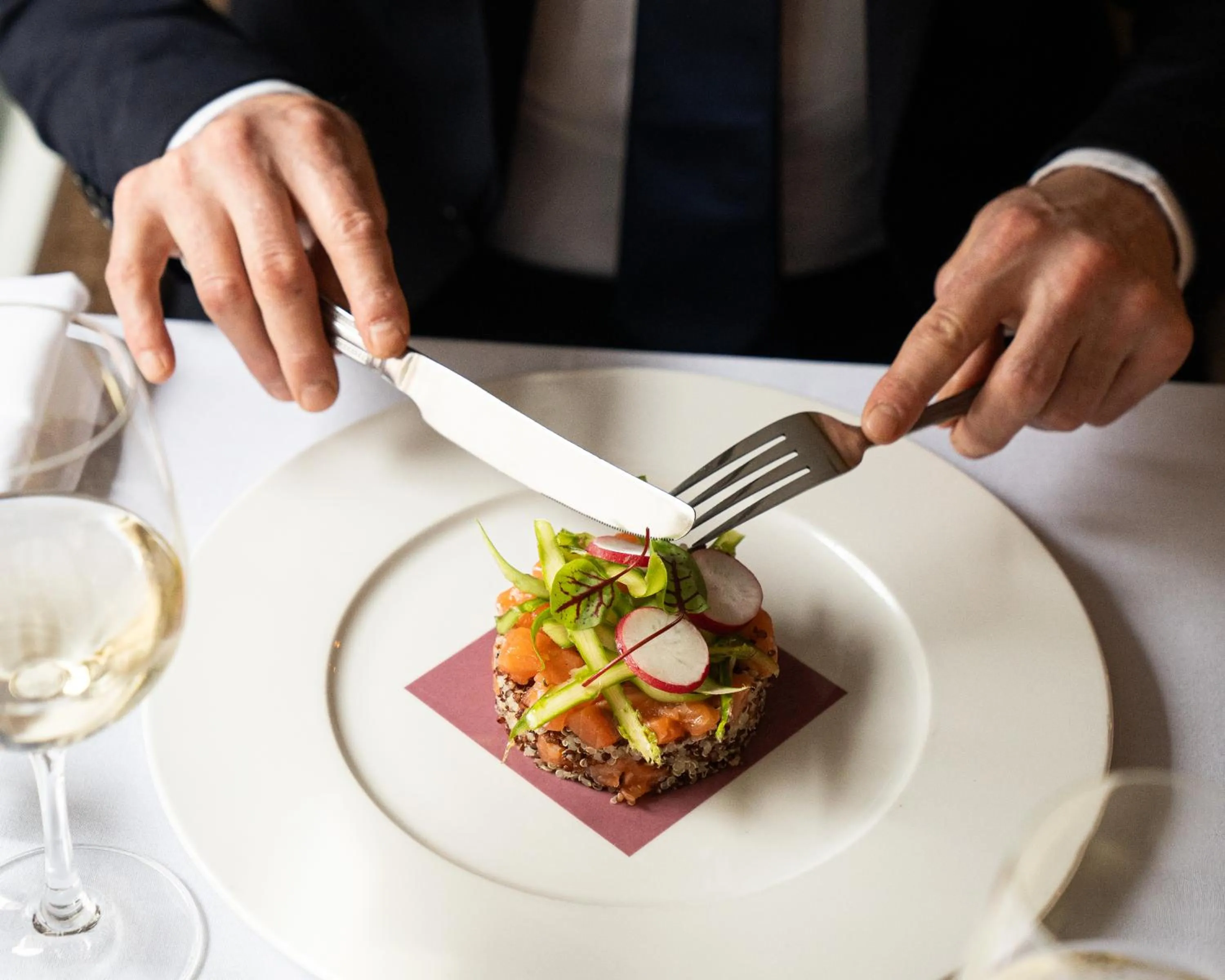 Restaurant/places to eat in Millennium Hotel London Knightsbridge