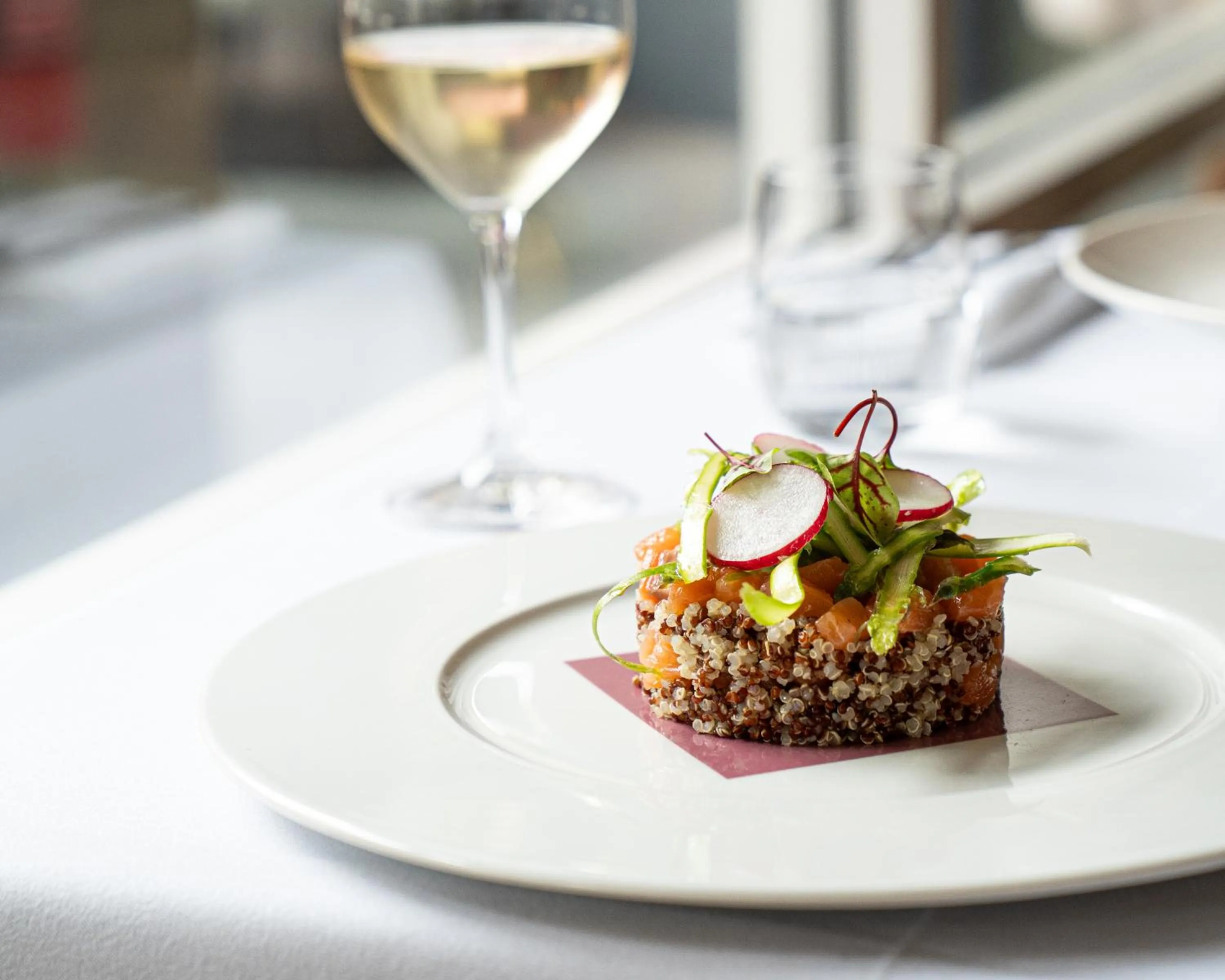 Restaurant/places to eat in Millennium Hotel London Knightsbridge