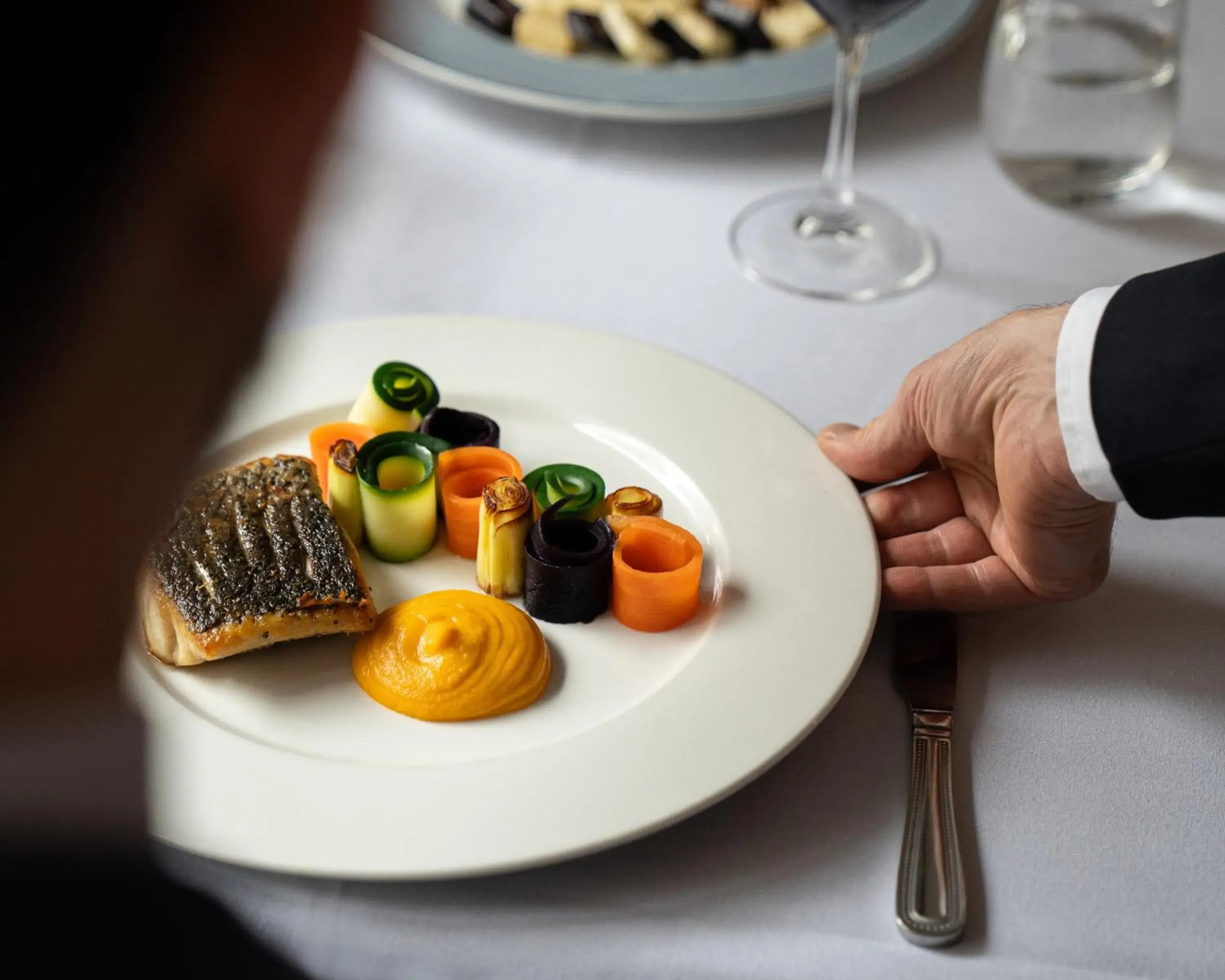 Restaurant/places to eat in Millennium Hotel London Knightsbridge Restaurant/places to eat in Millennium Hotel London Knightsbridge