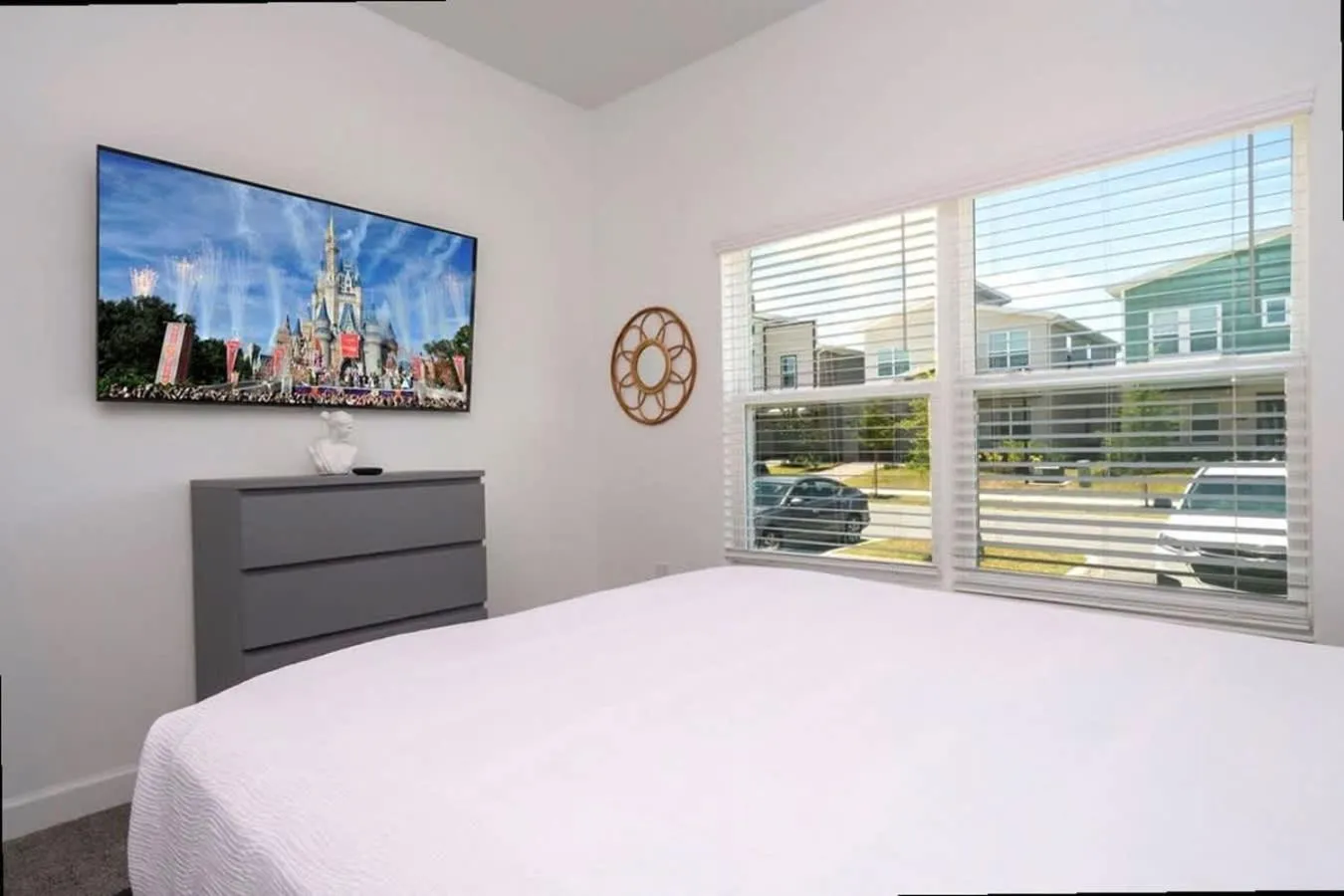 Bed in Splendid 5Bd Close to Disney at Storey Lake 4251