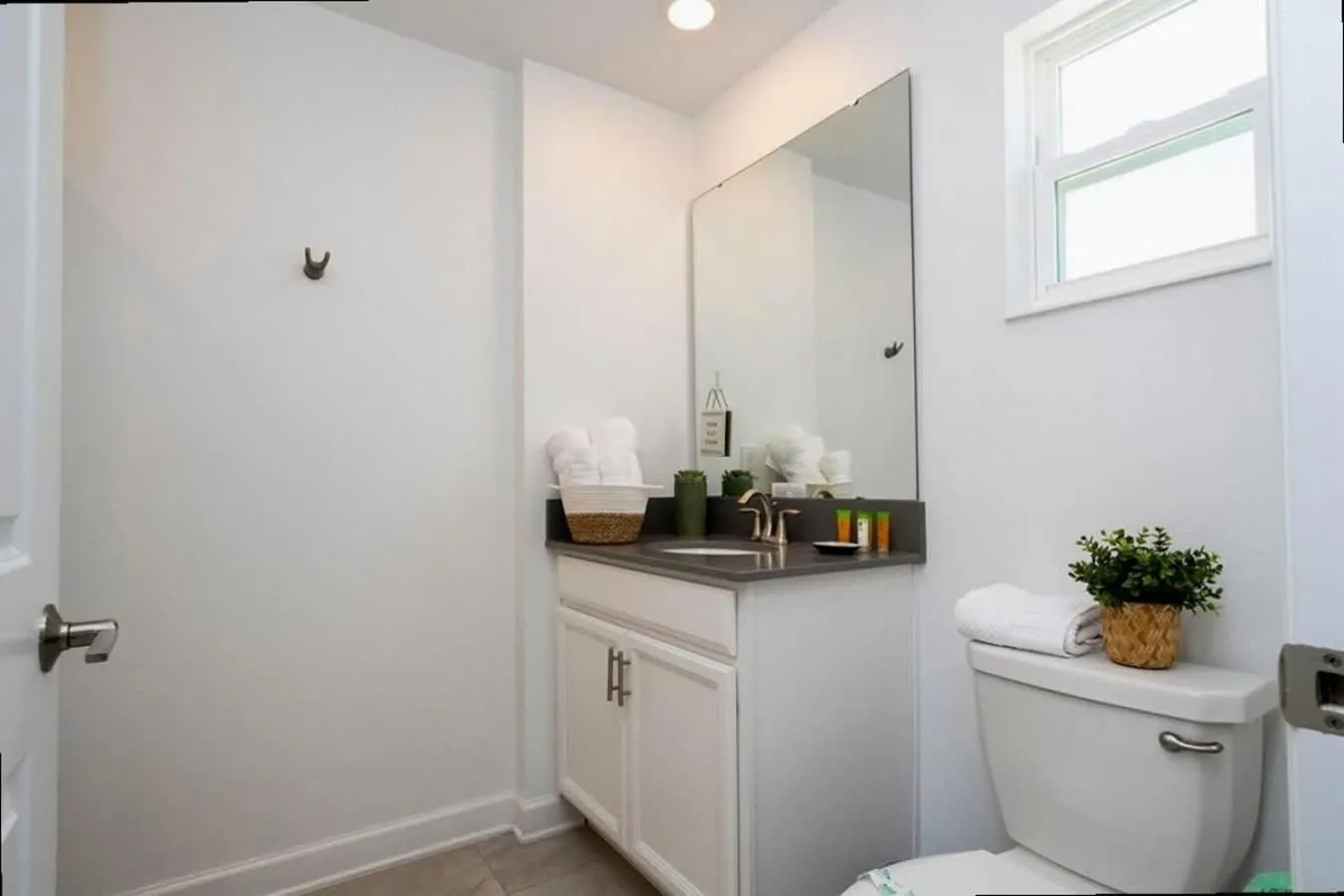 Splendid 5Bd Close to Disney at Storey Lake 4251