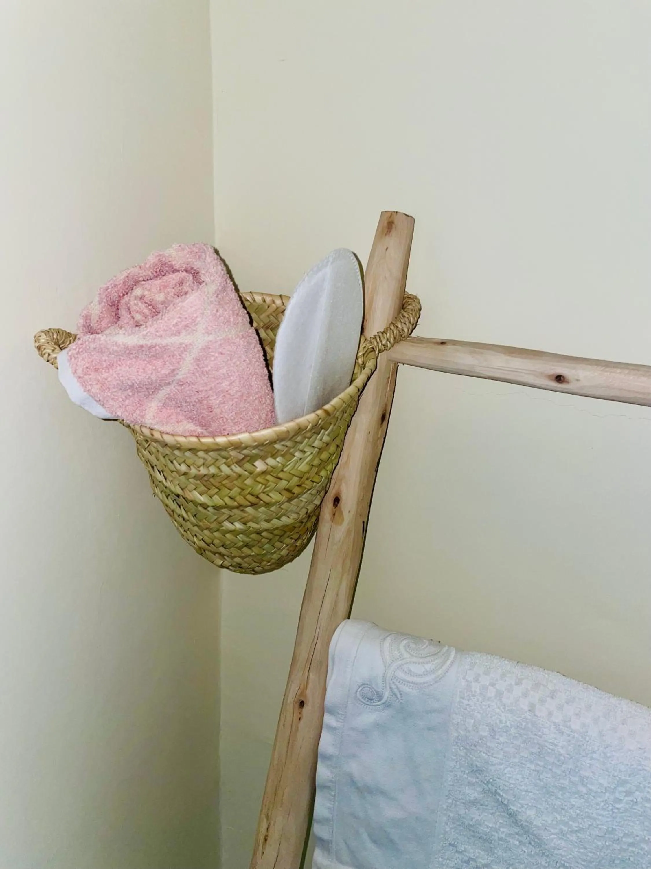 Shower, Bed in Villa Baddi Marrakech