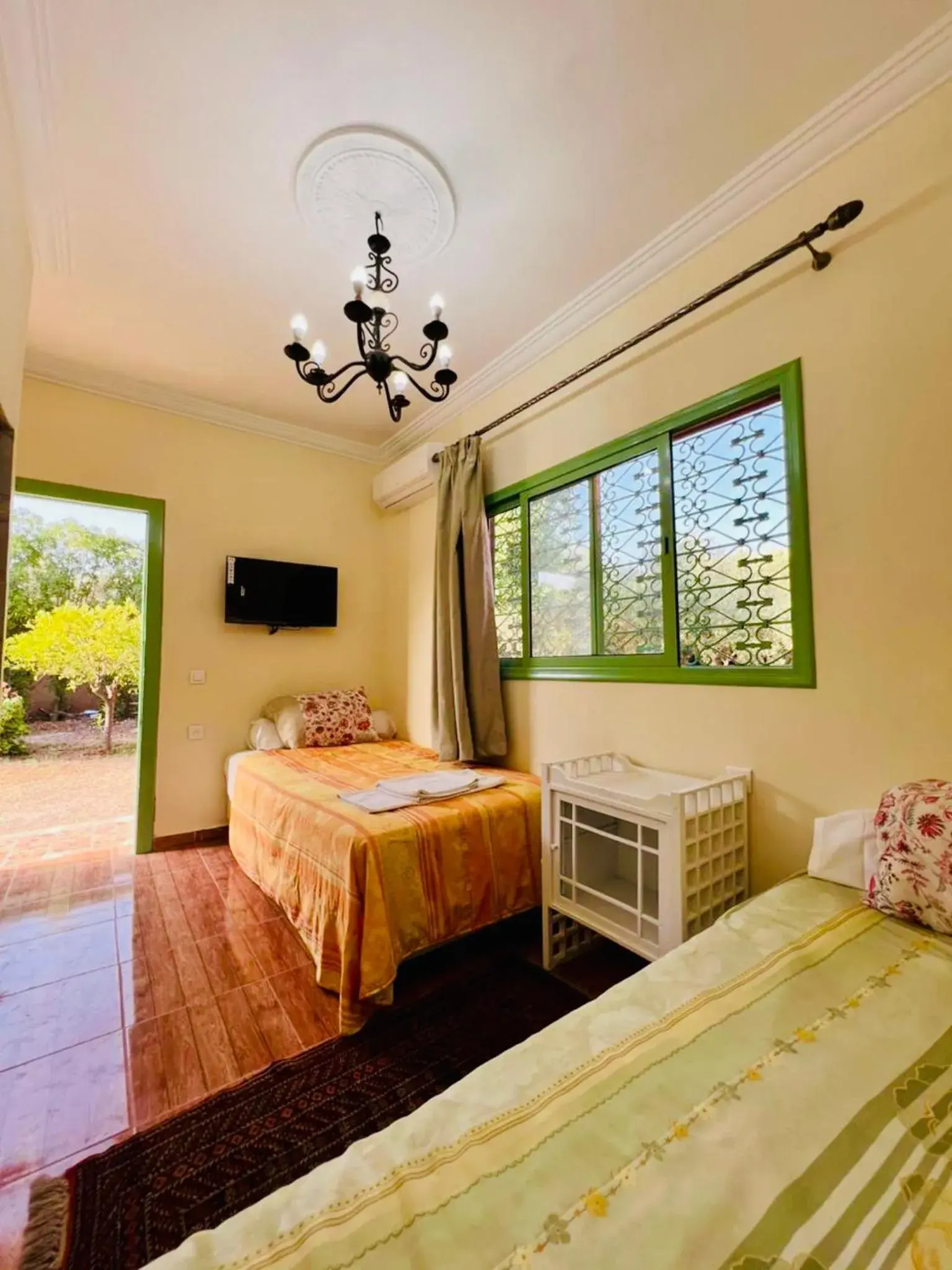 Deluxe Double or Twin Room with Pool Access in Villa Baddi Marrakech Deluxe Double or Twin Room with Pool Access in Villa Baddi Marrakech