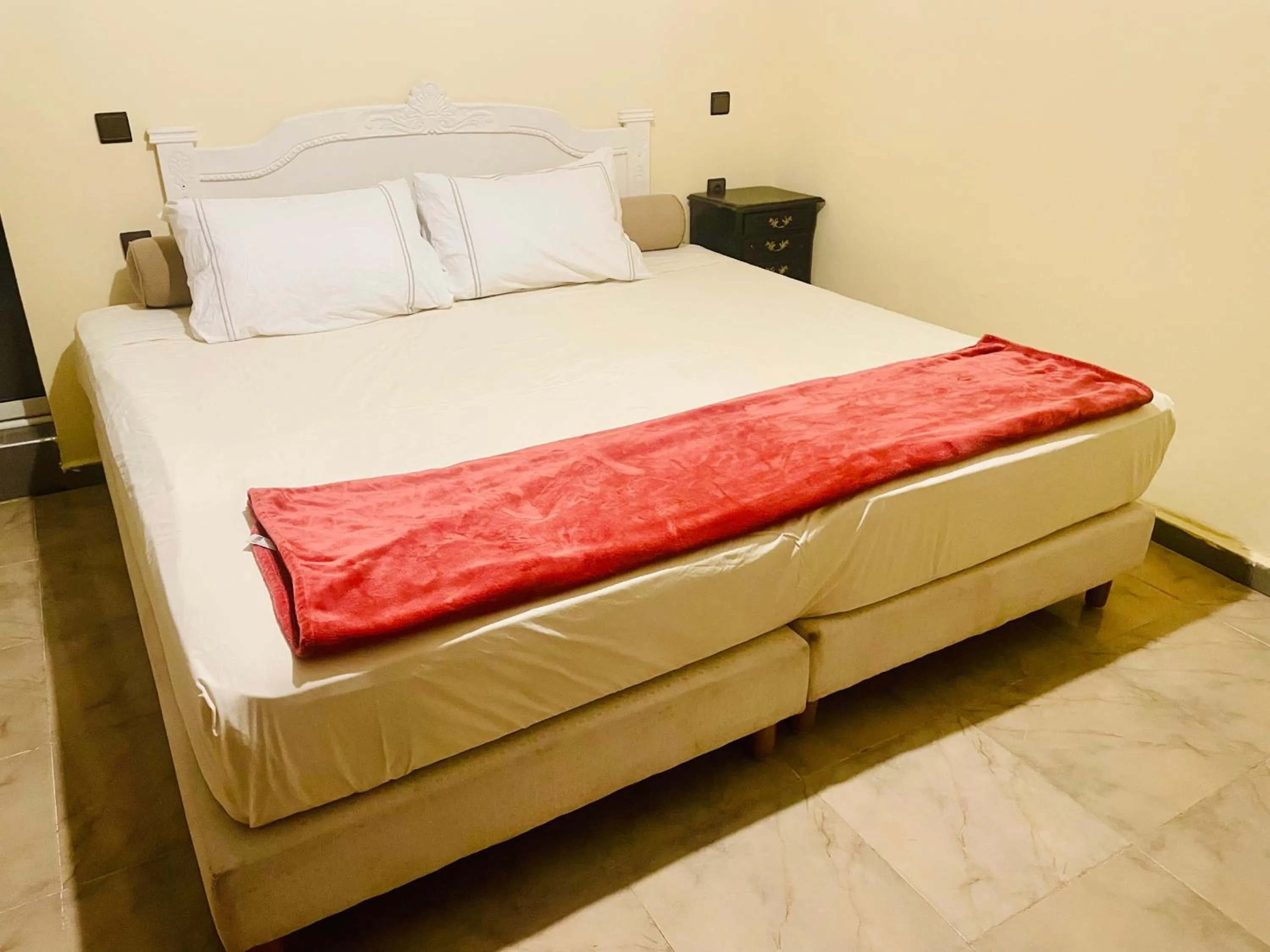 Bed in Villa Baddi Marrakech