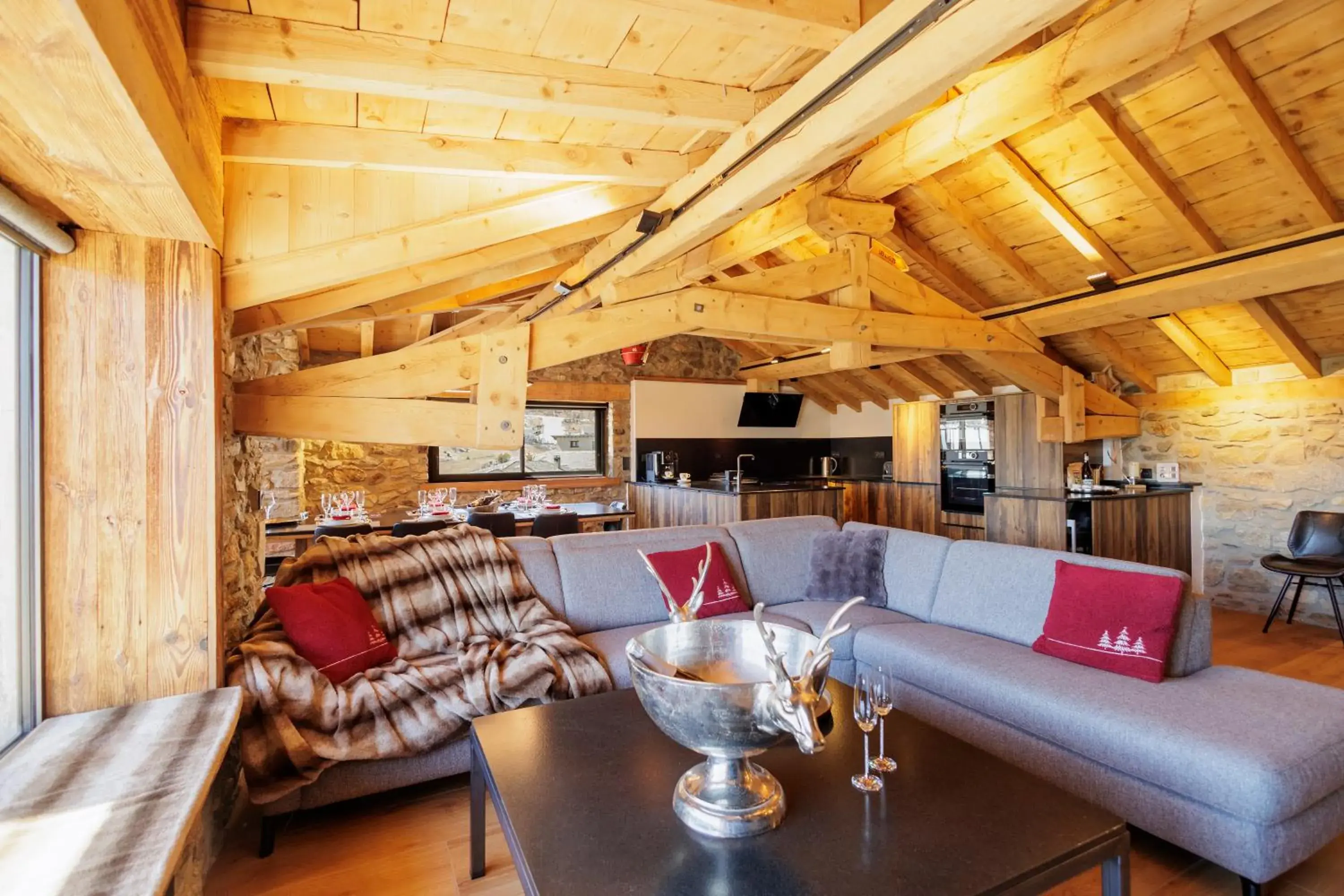 Le Refuge Cal Chalon , chalet de luxe au cœur du village Le Refuge Cal Chalon , chalet de luxe au cœur du village