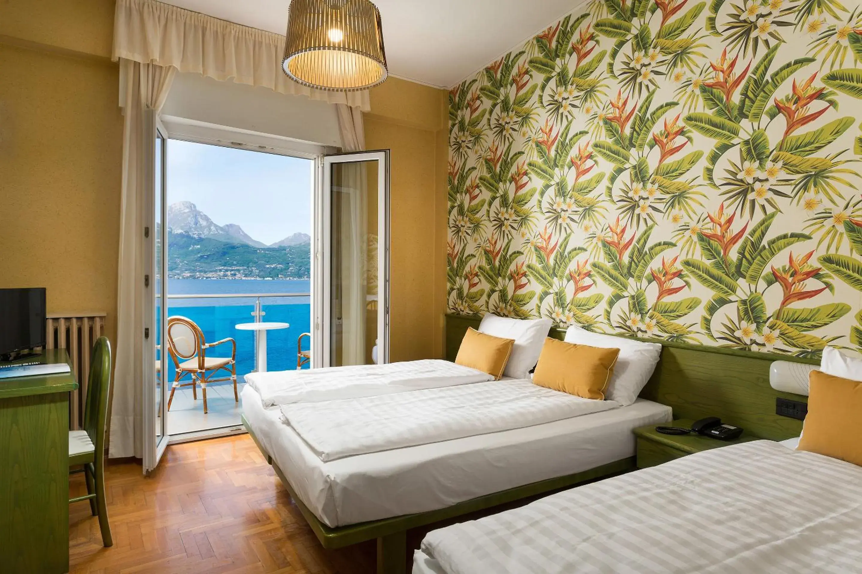 Photo of the whole room, Bed in Hotel Caribe - Garda Lake Collection