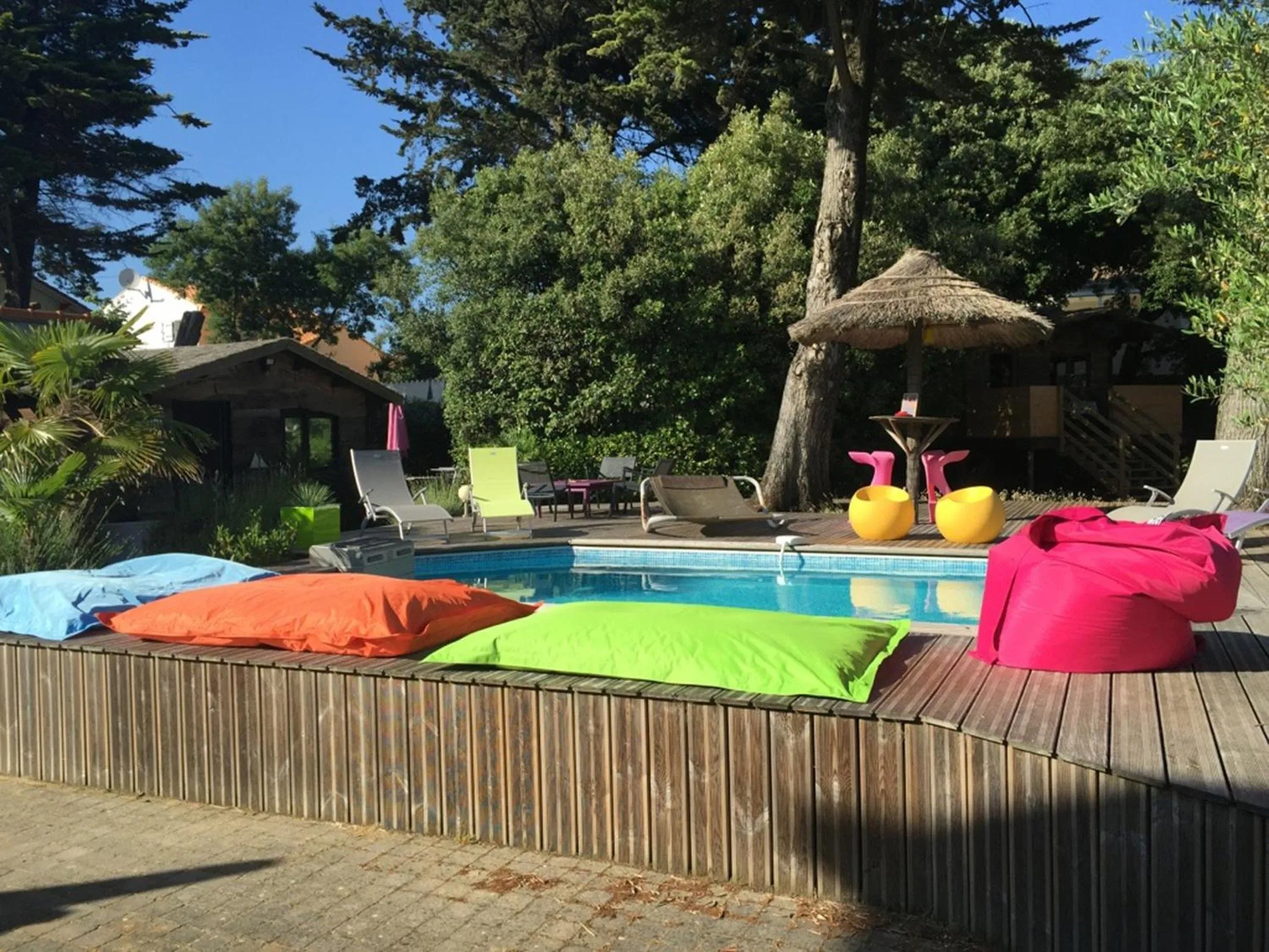 Pool view in Le Gage location de vacance à la semaine