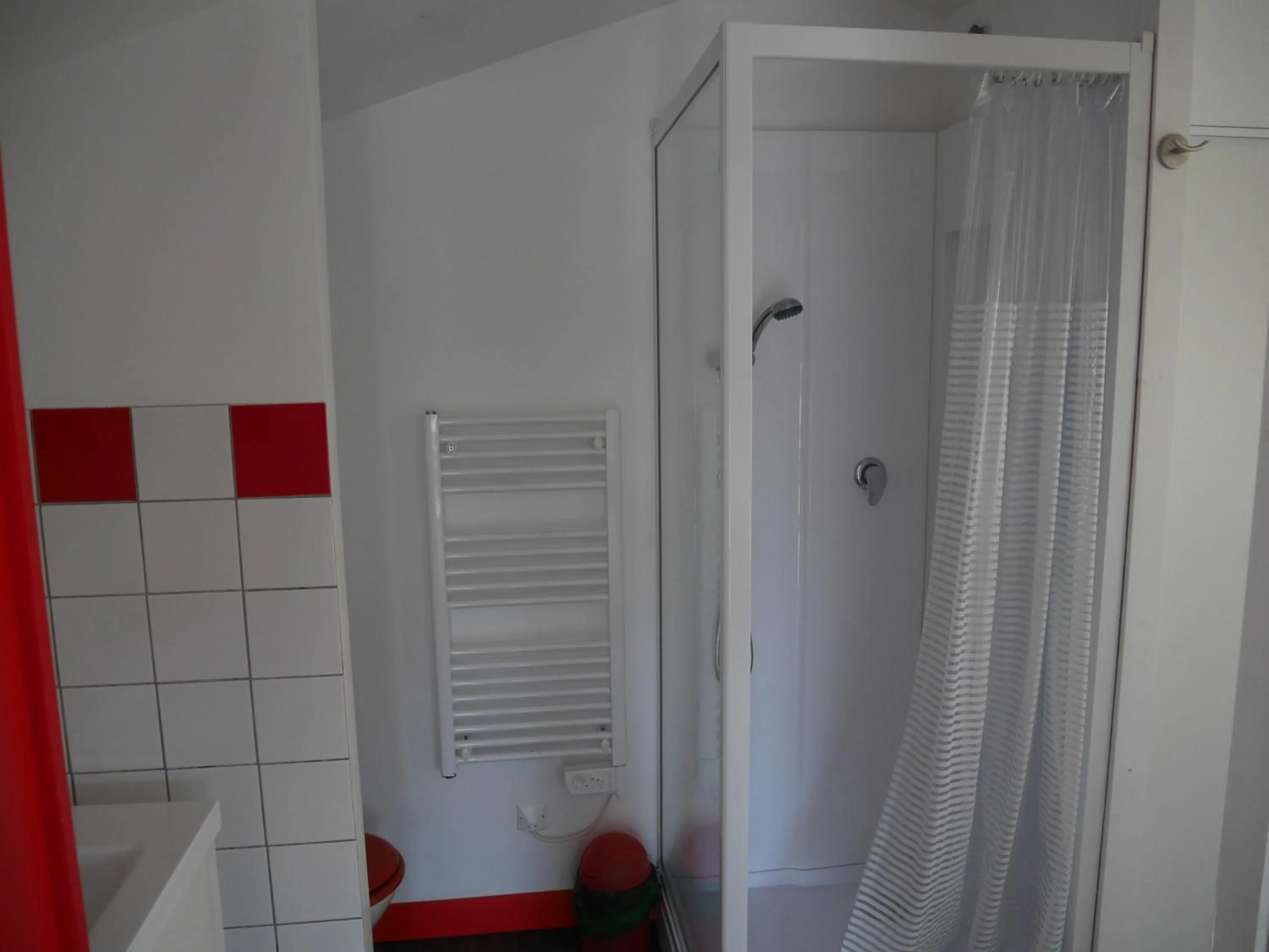 Shower in Le Gage location de vacance à la semaine