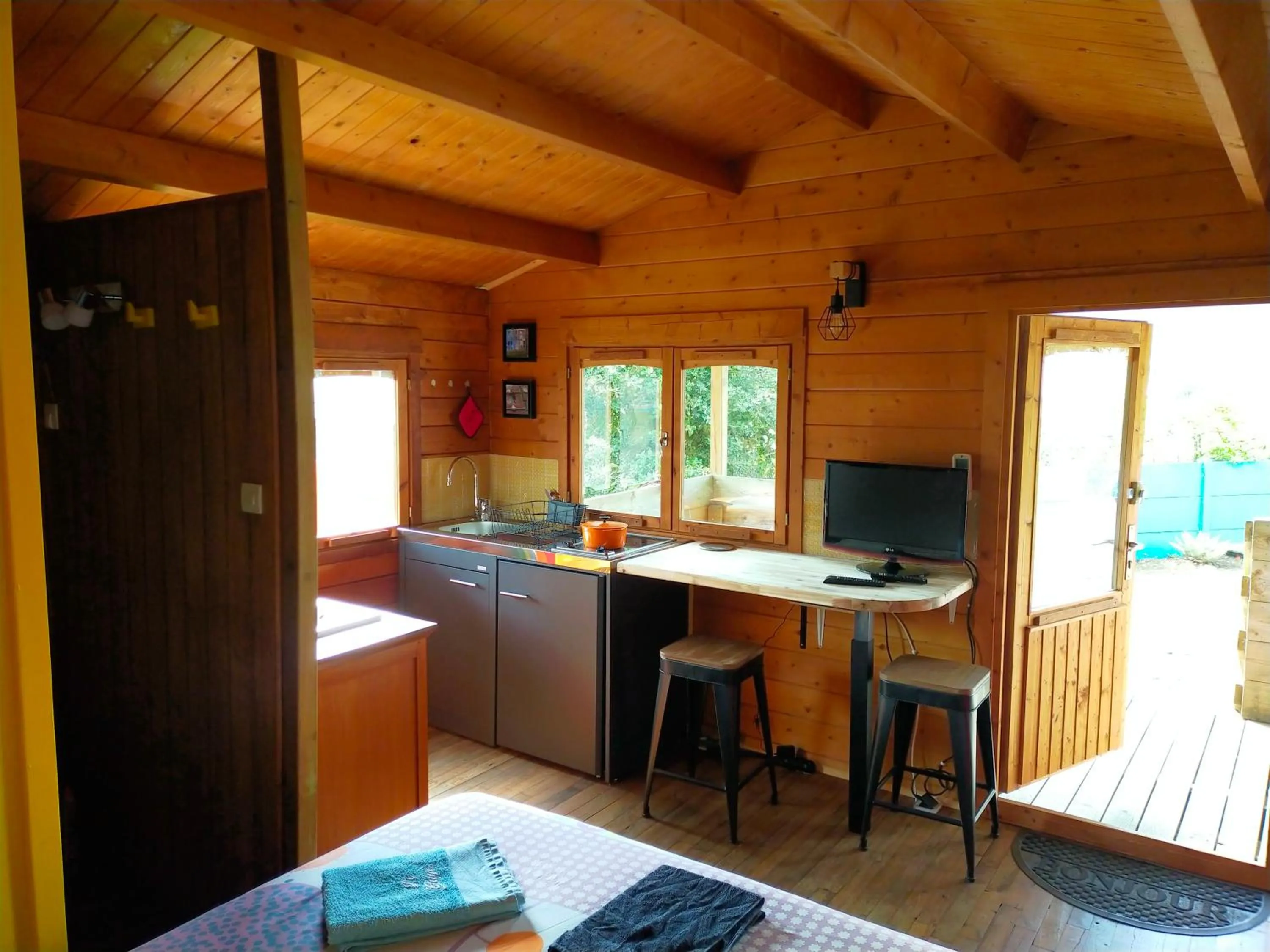 Kitchen or kitchenette in Le Gage location de vacance à la semaine