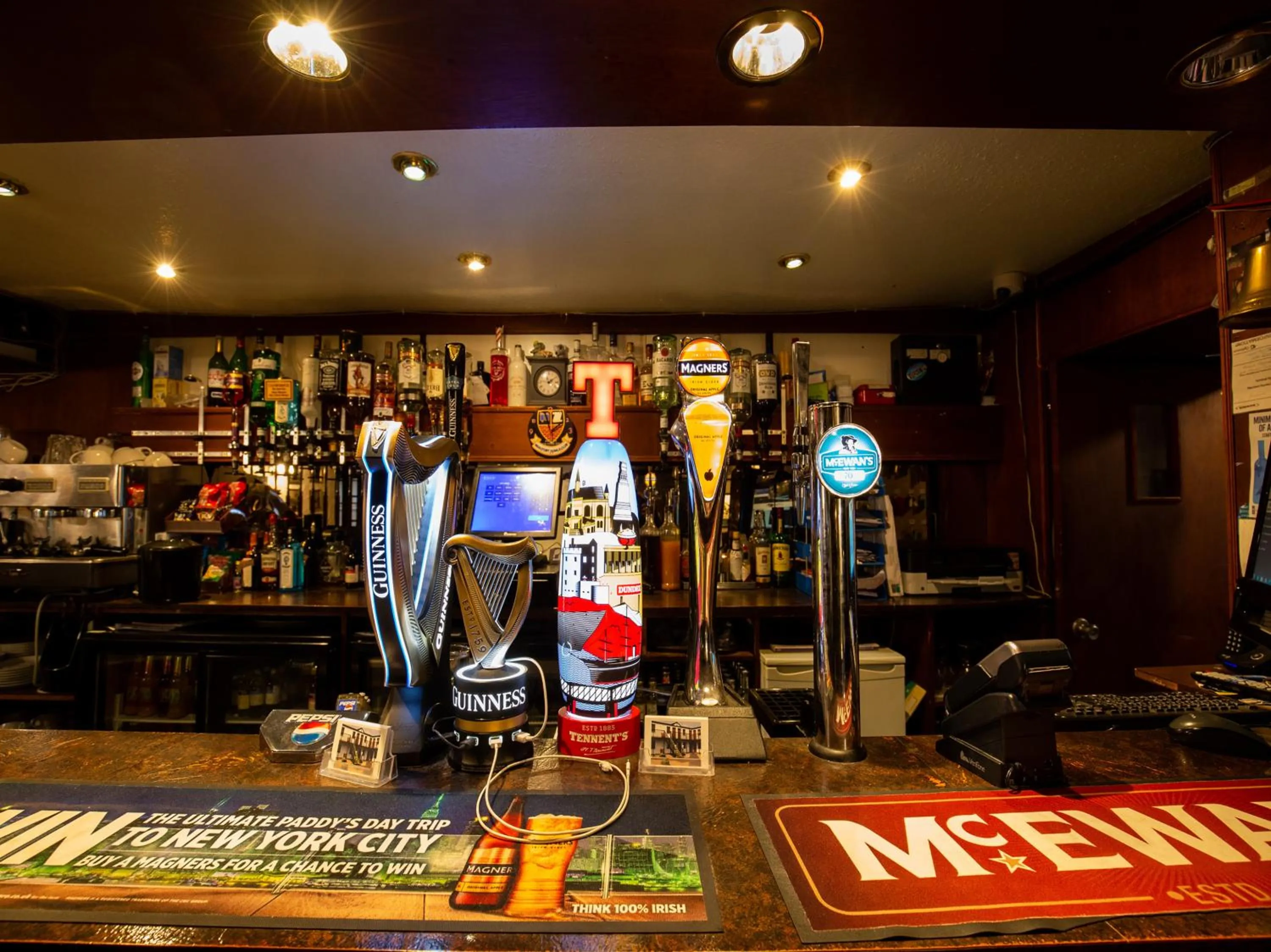 Lounge or bar in Longforgan Coaching Inn