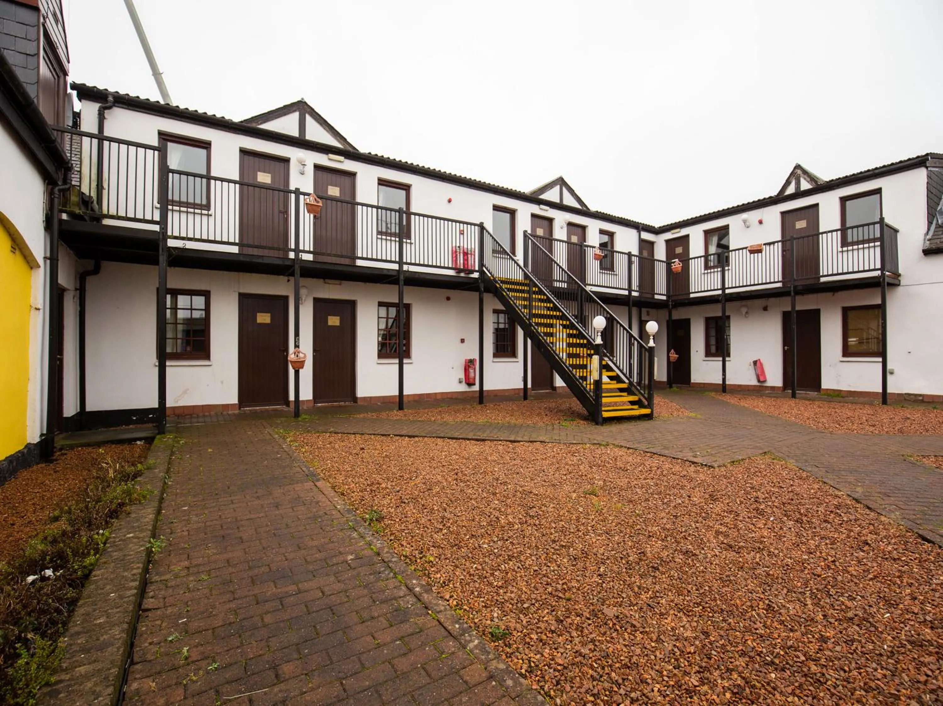 Facade/entrance in Longforgan Coaching Inn