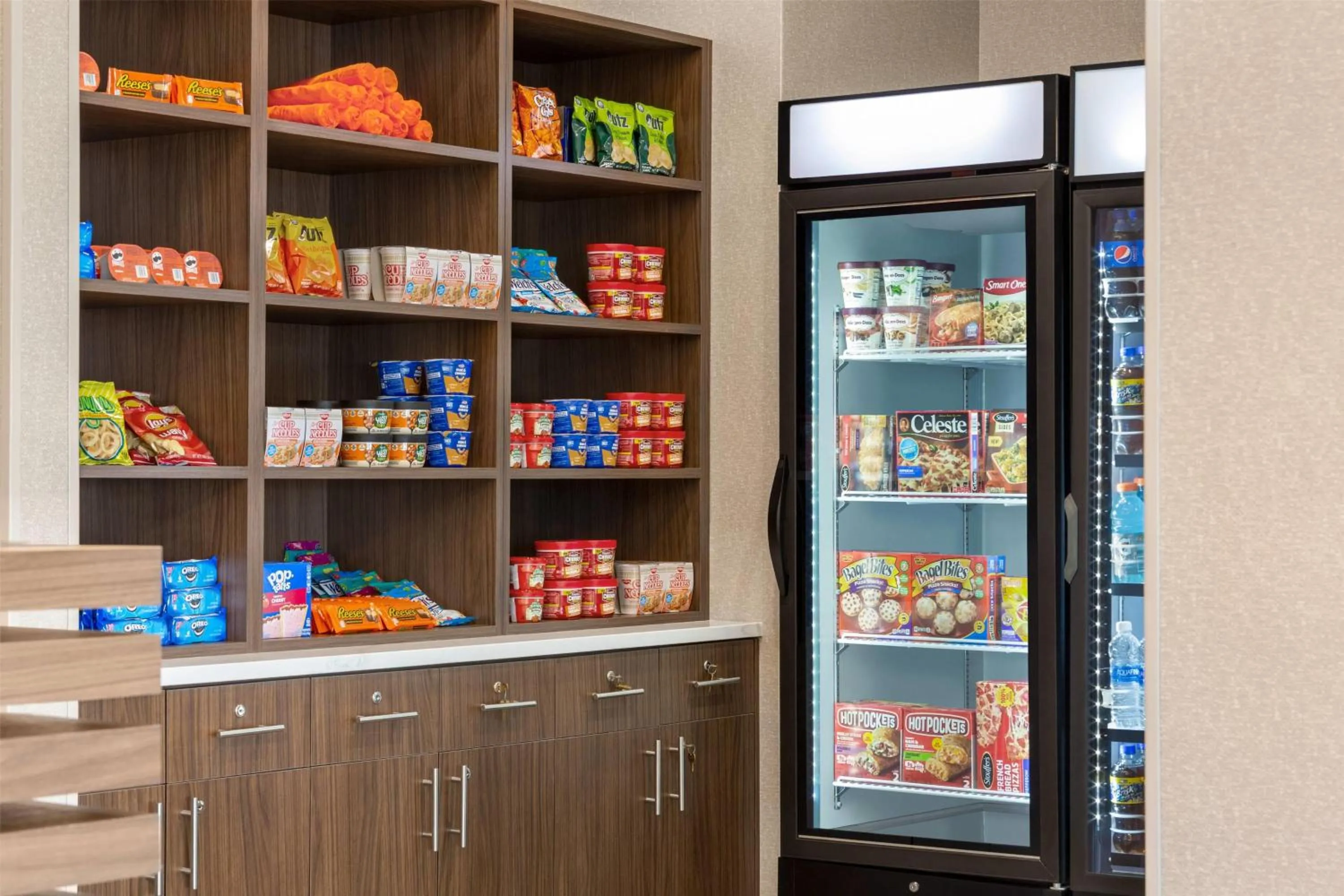 Food and drinks in Hawthorn Extended Stay by Wyndham Mount Laurel Moorestown