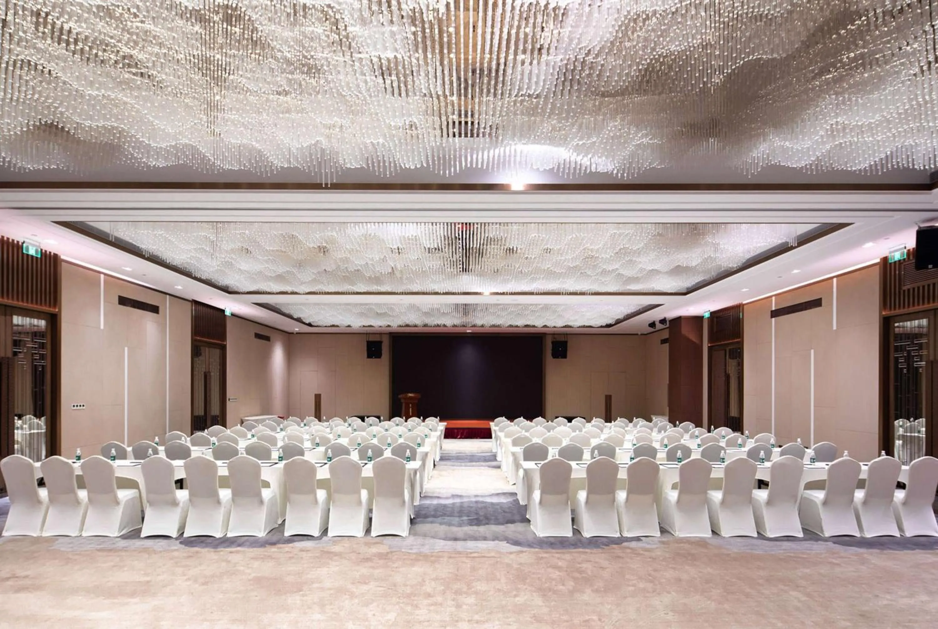 Meeting/conference room in Wyndham Garden Shenzhen Longhua