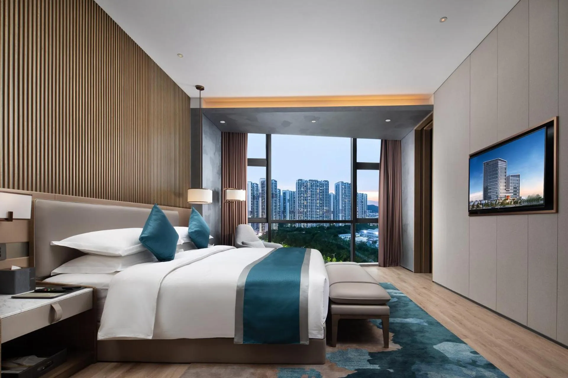 Bedroom, Bed in Wyndham Garden Shenzhen Longhua