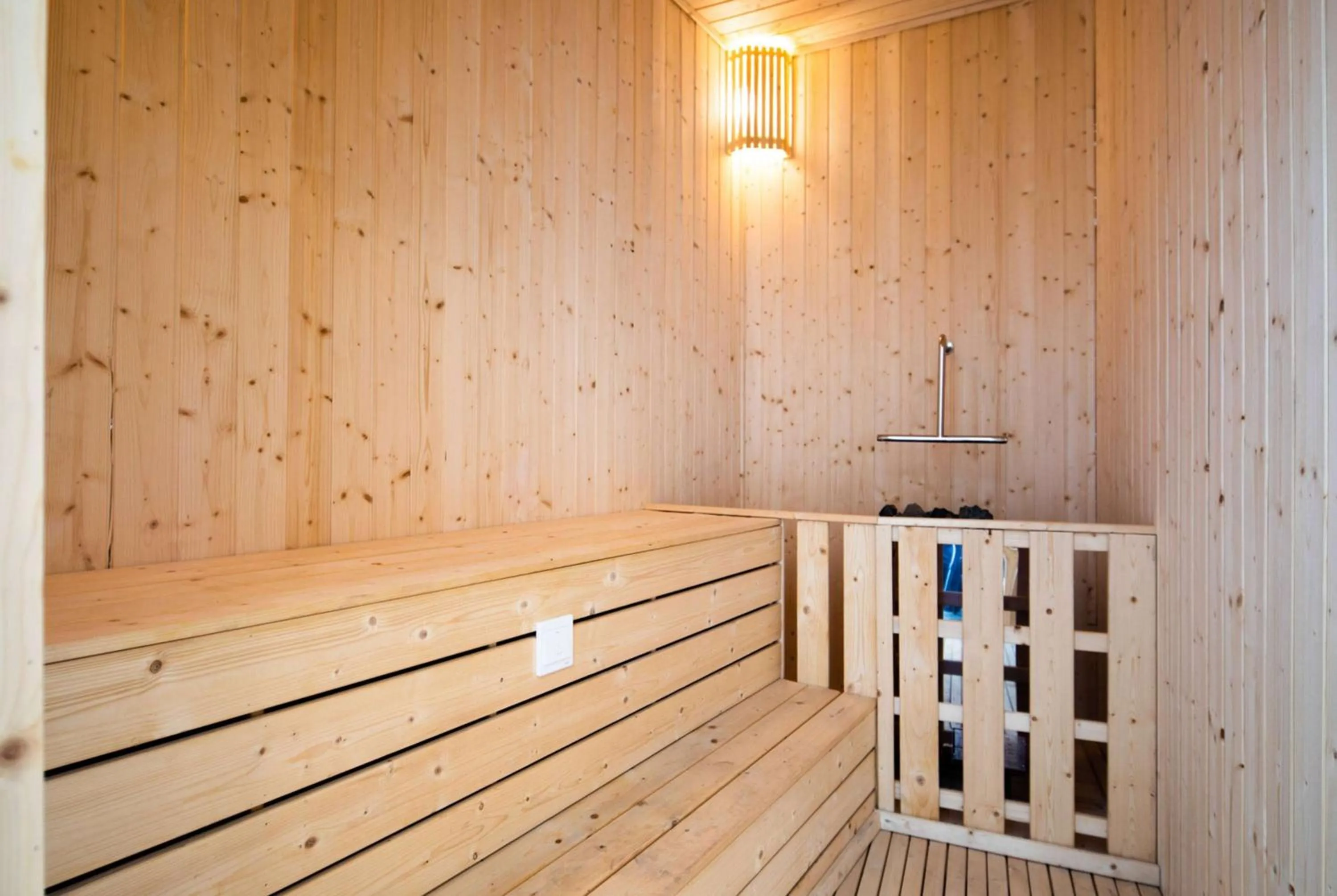 Spa and wellness centre/facilities in Wyndham Garden Shenzhen Longhua