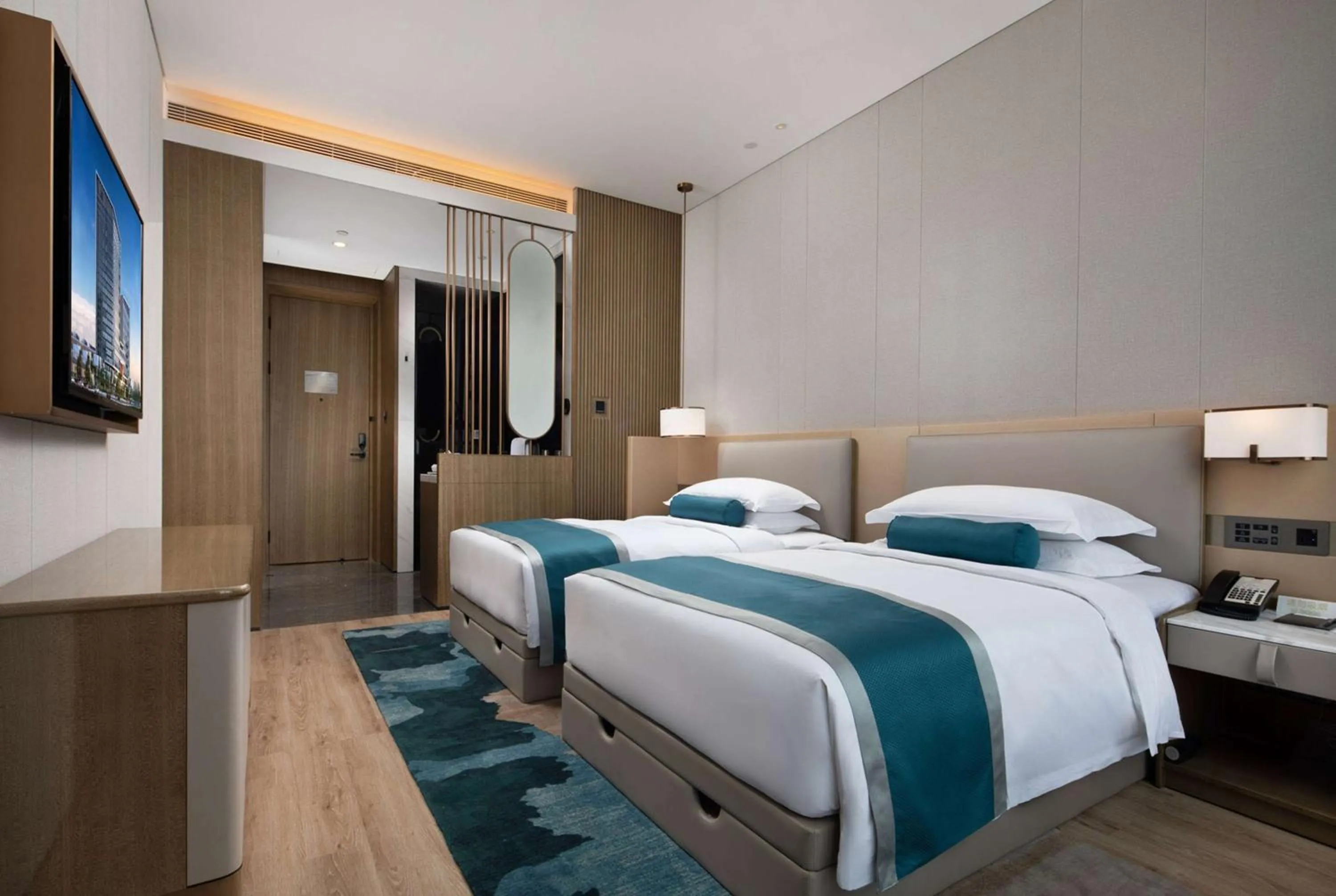 Photo of the whole room, Bed in Wyndham Garden Shenzhen Longhua